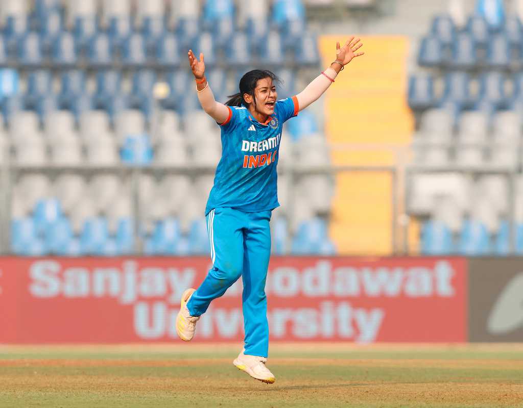 Shreyanka, Amanjot among 16 players to be handed BCCI's central contract Shreyanka, Amanjot among 16 players to be handed BCCI's central contract