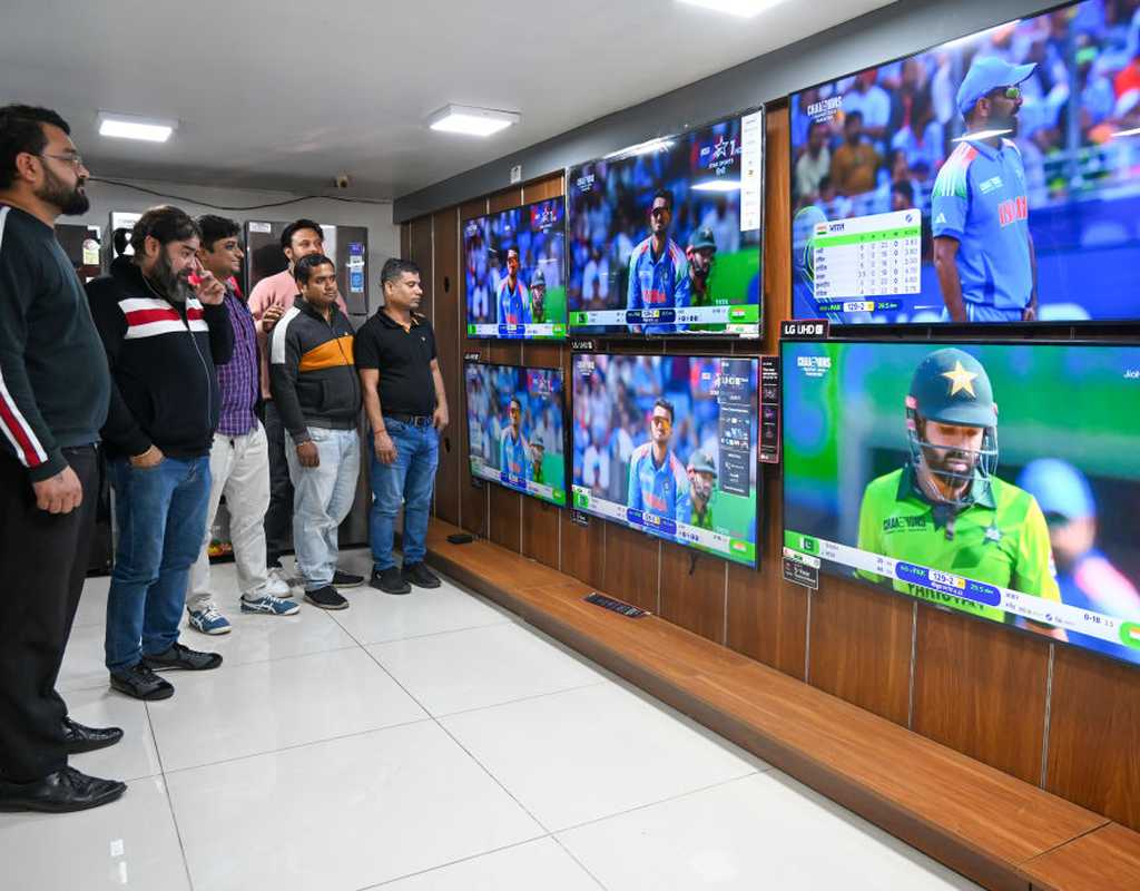 Something's got to give: international cricket or franchise leagues  