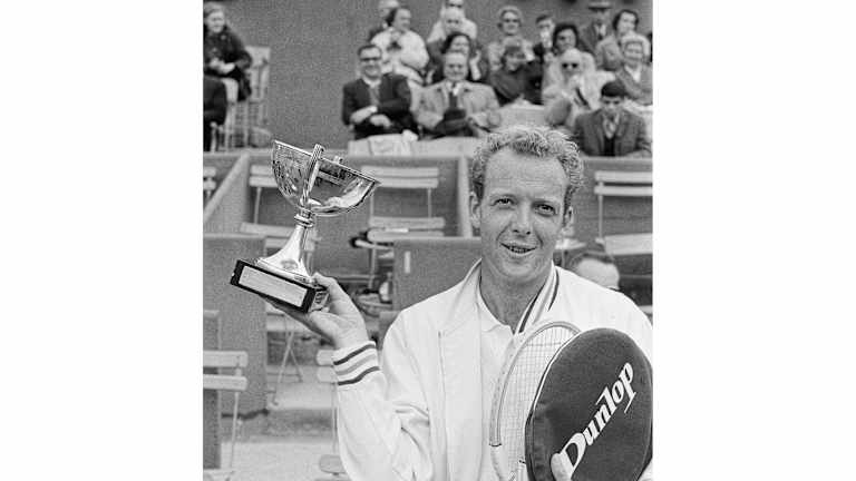 Fred Stolle, Australian tennis legend and beloved friend, dies at 86  
