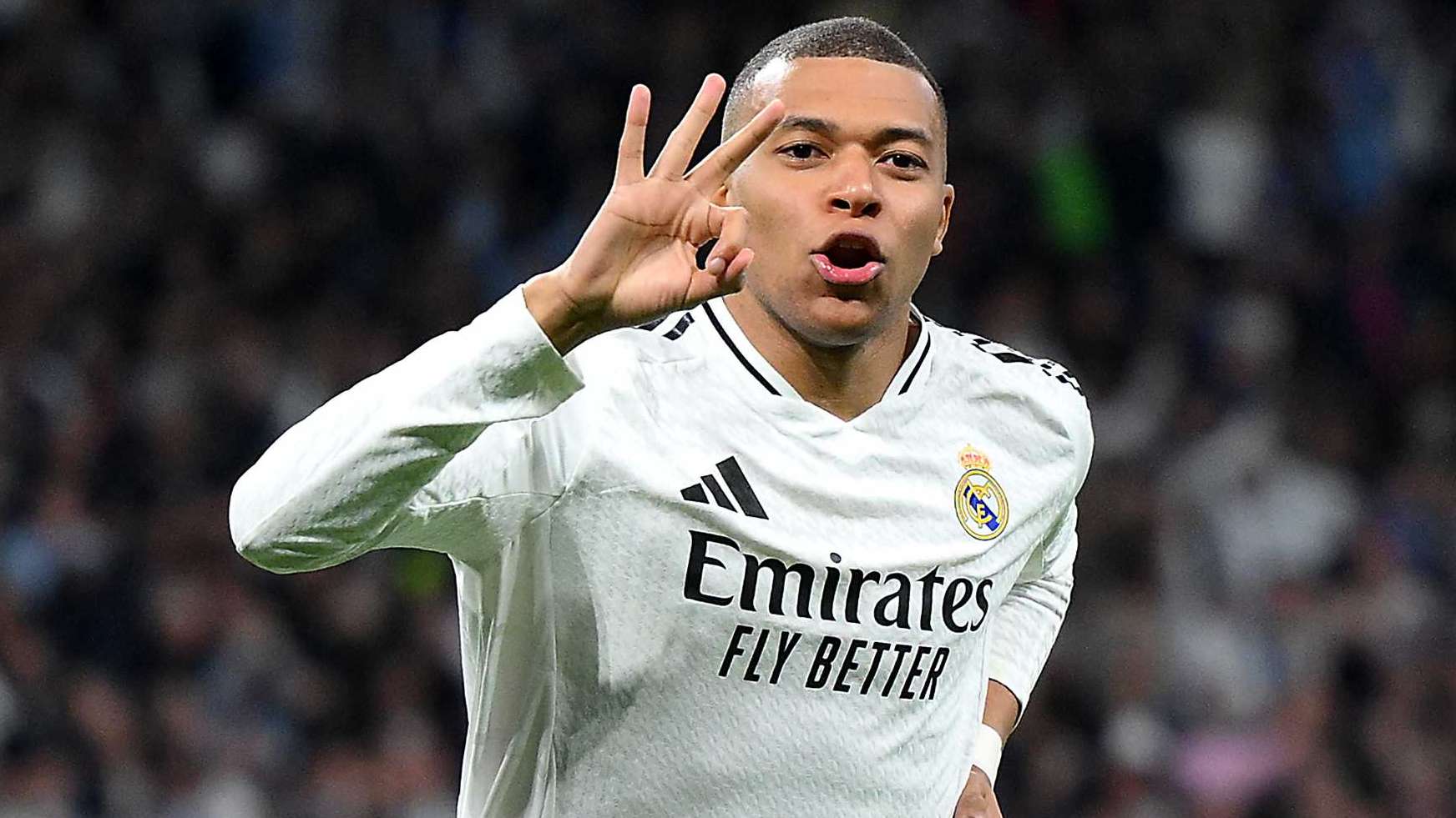 How much does Kylian Mbappe earn per week and annually?  