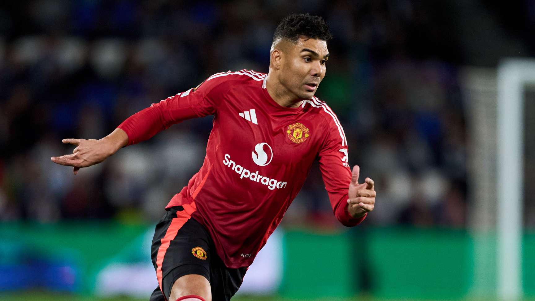 How much does Casemiro earn at Manchester United?  