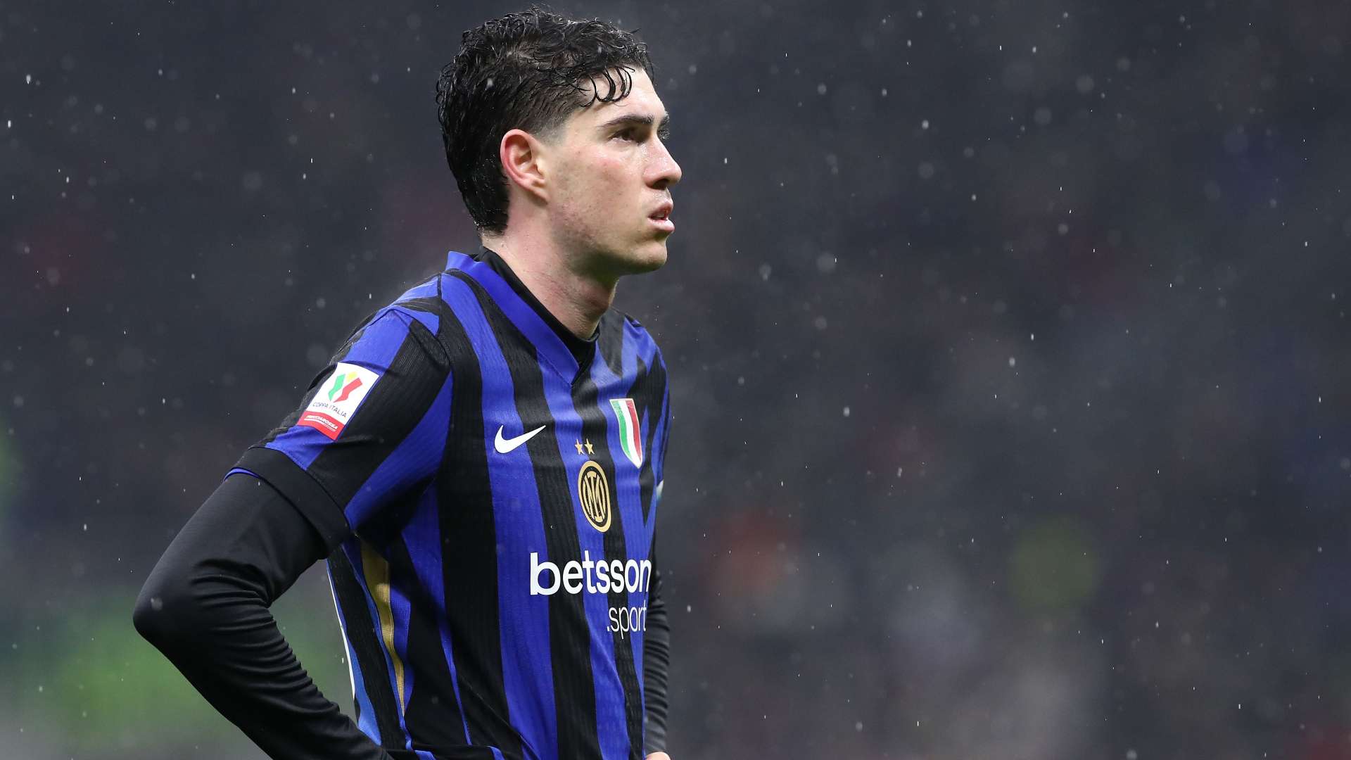 How much does Alessandro Bastoni earn at Inter?  