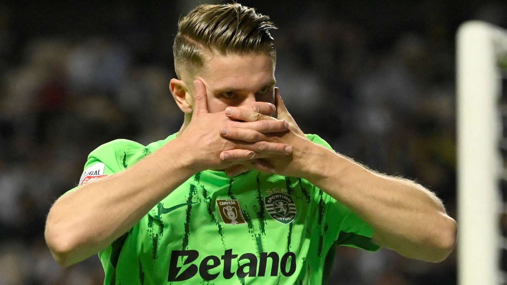 Gyokeres scores four! Arsenal & Man Utd-linked star passes 50 goals  