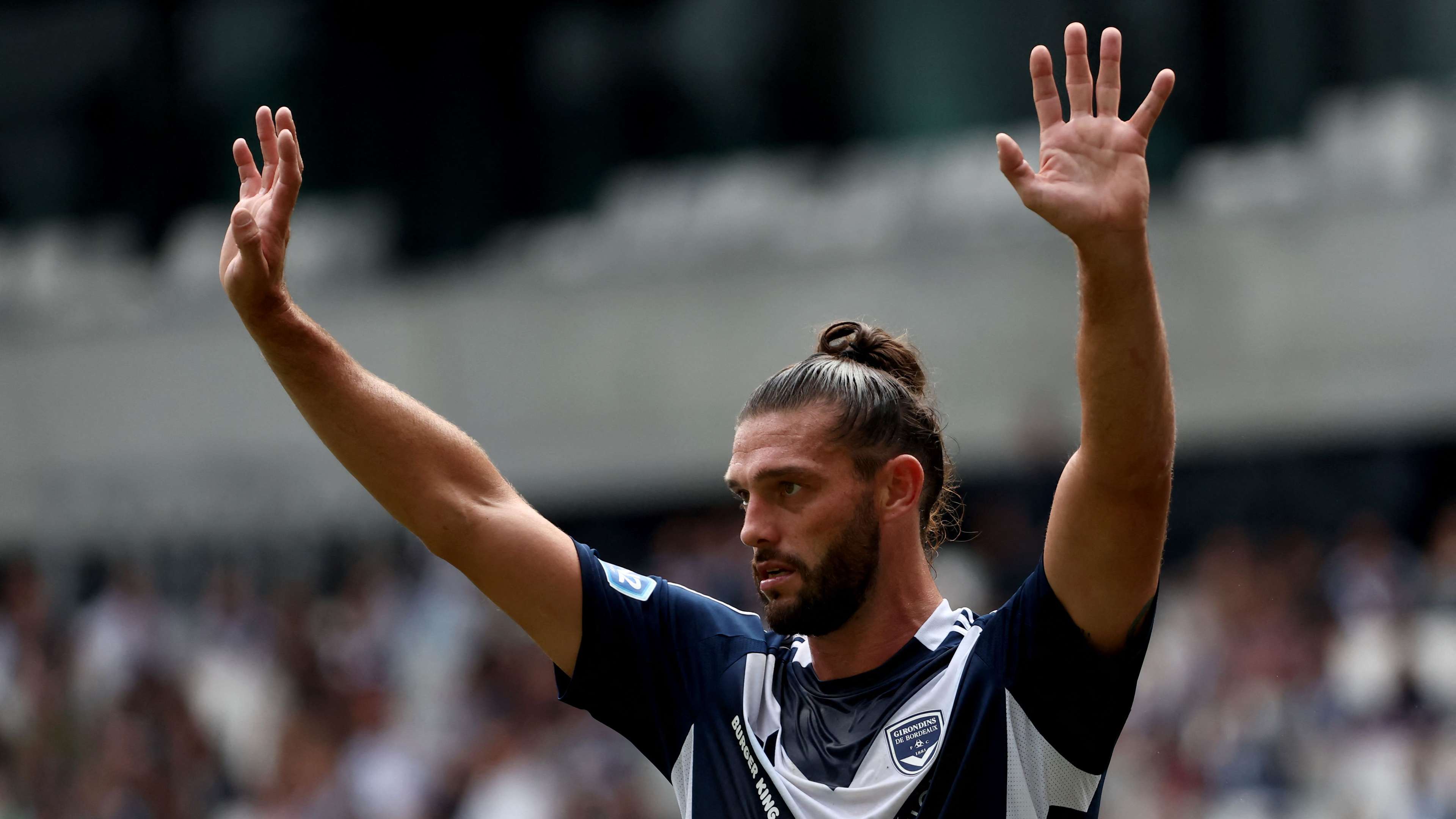 Carroll to propose just months after splitting from wife  