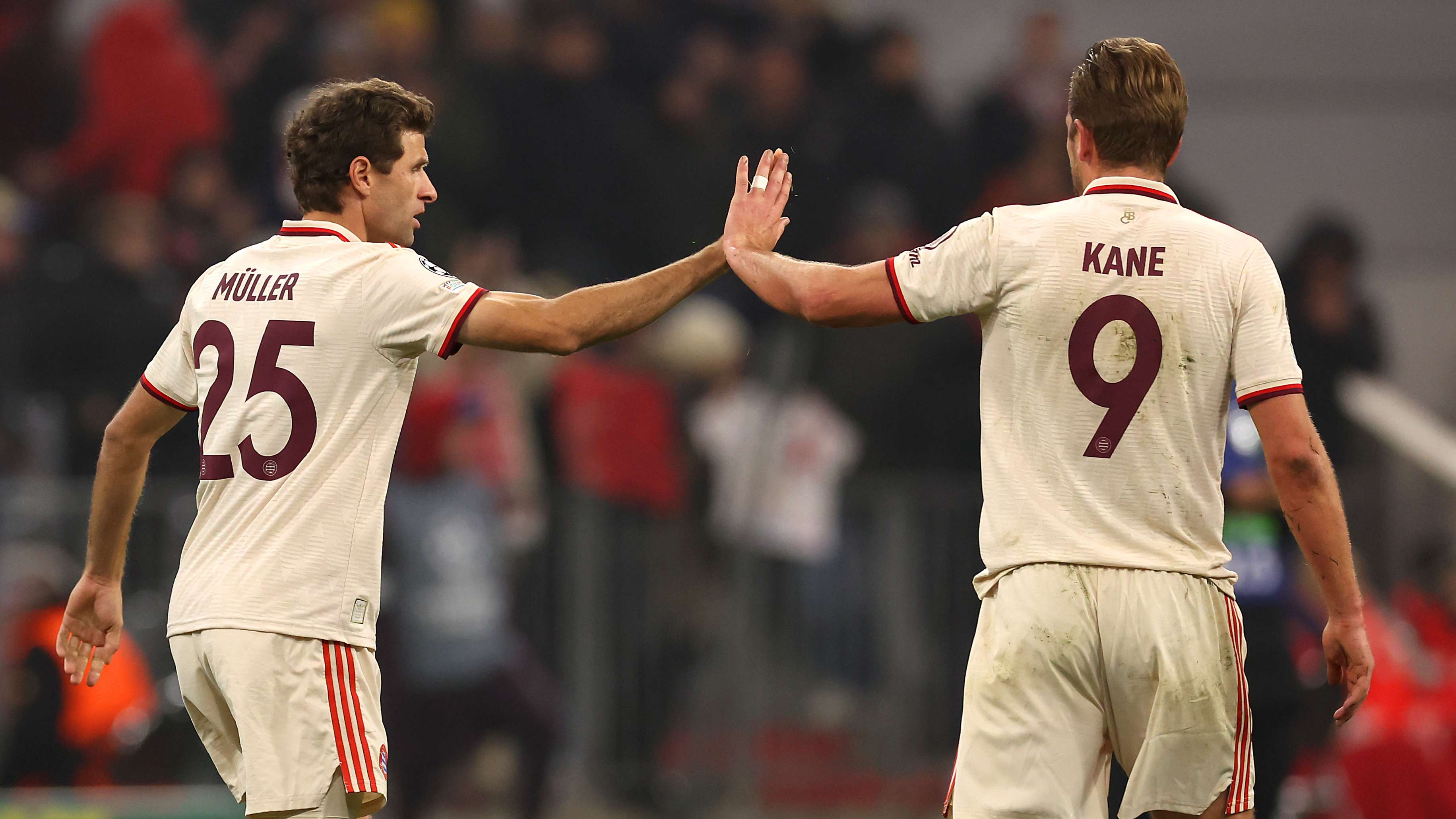 Kane posts heartfelt tribute to departing Bayern legend Muller  