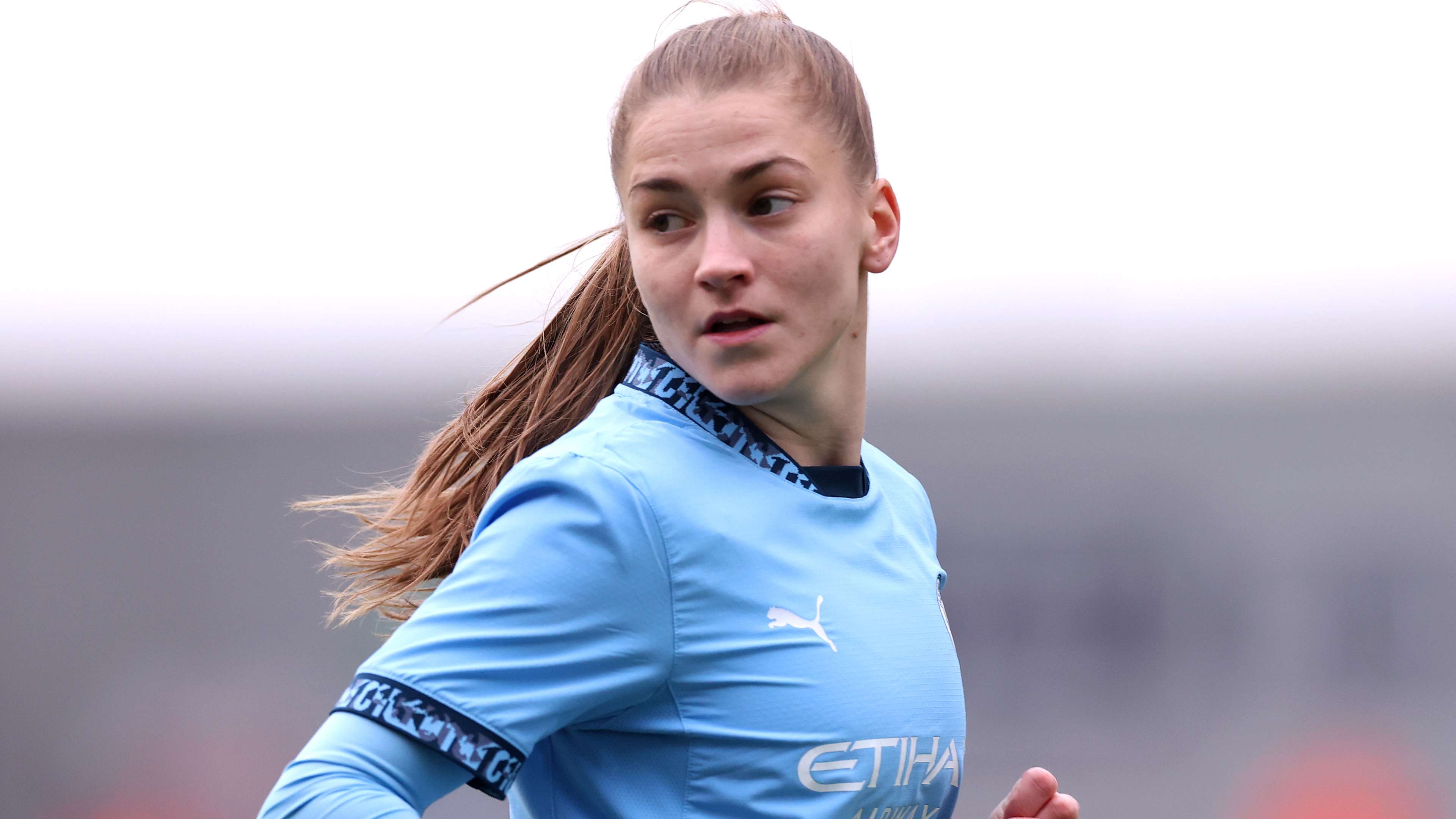 Park fires Man City to vital WSL victory over Leicester  