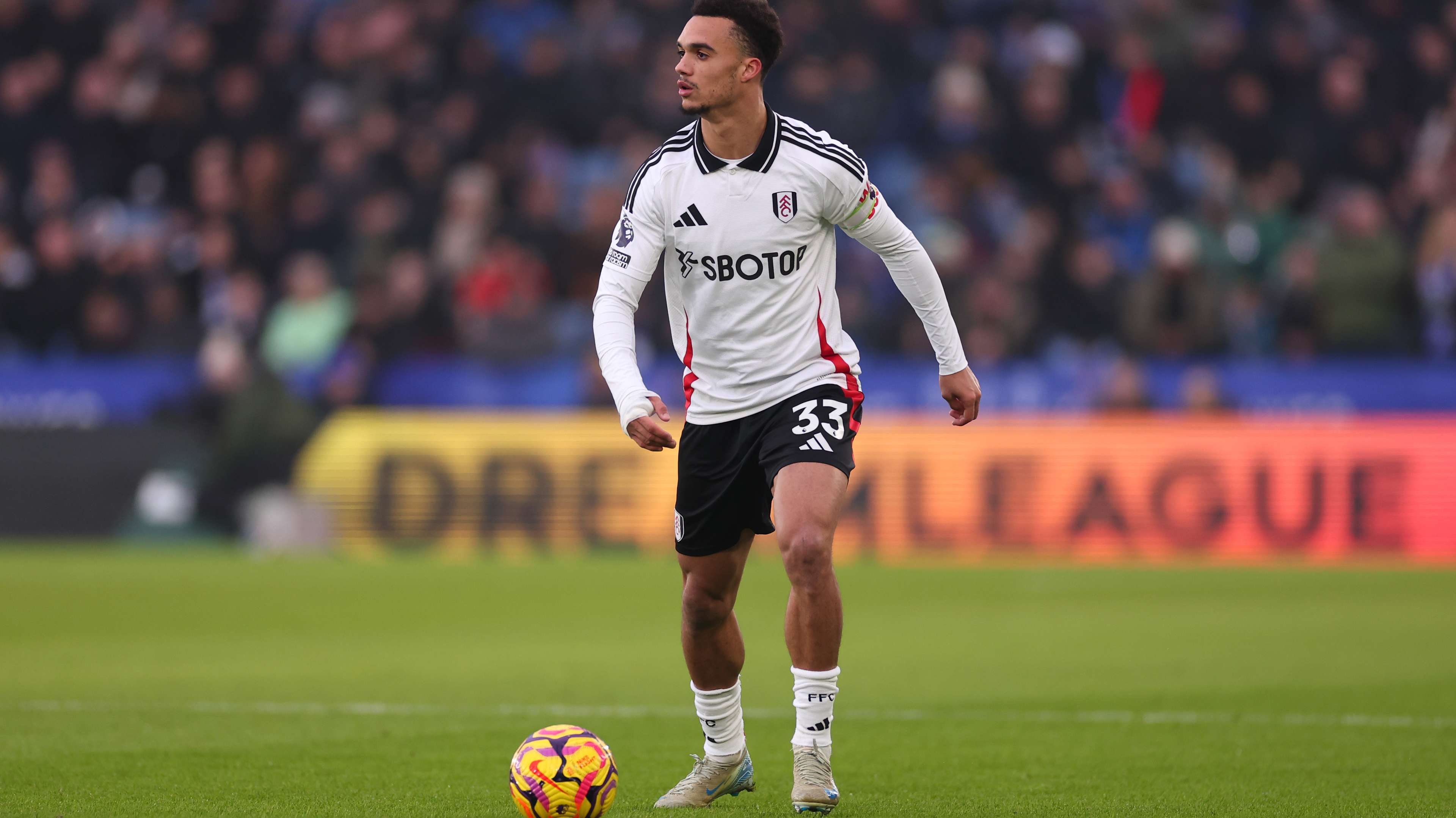 Howard, Donovan question Robinson's USMNT priorities  