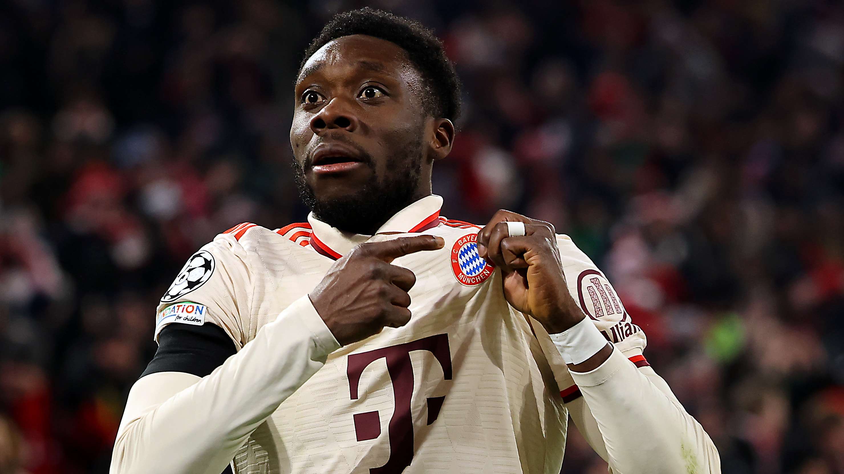 How much does Alphonso Davies earn at Bayern Munich?   How much does Alphonso Davies earn at Bayern Munich?