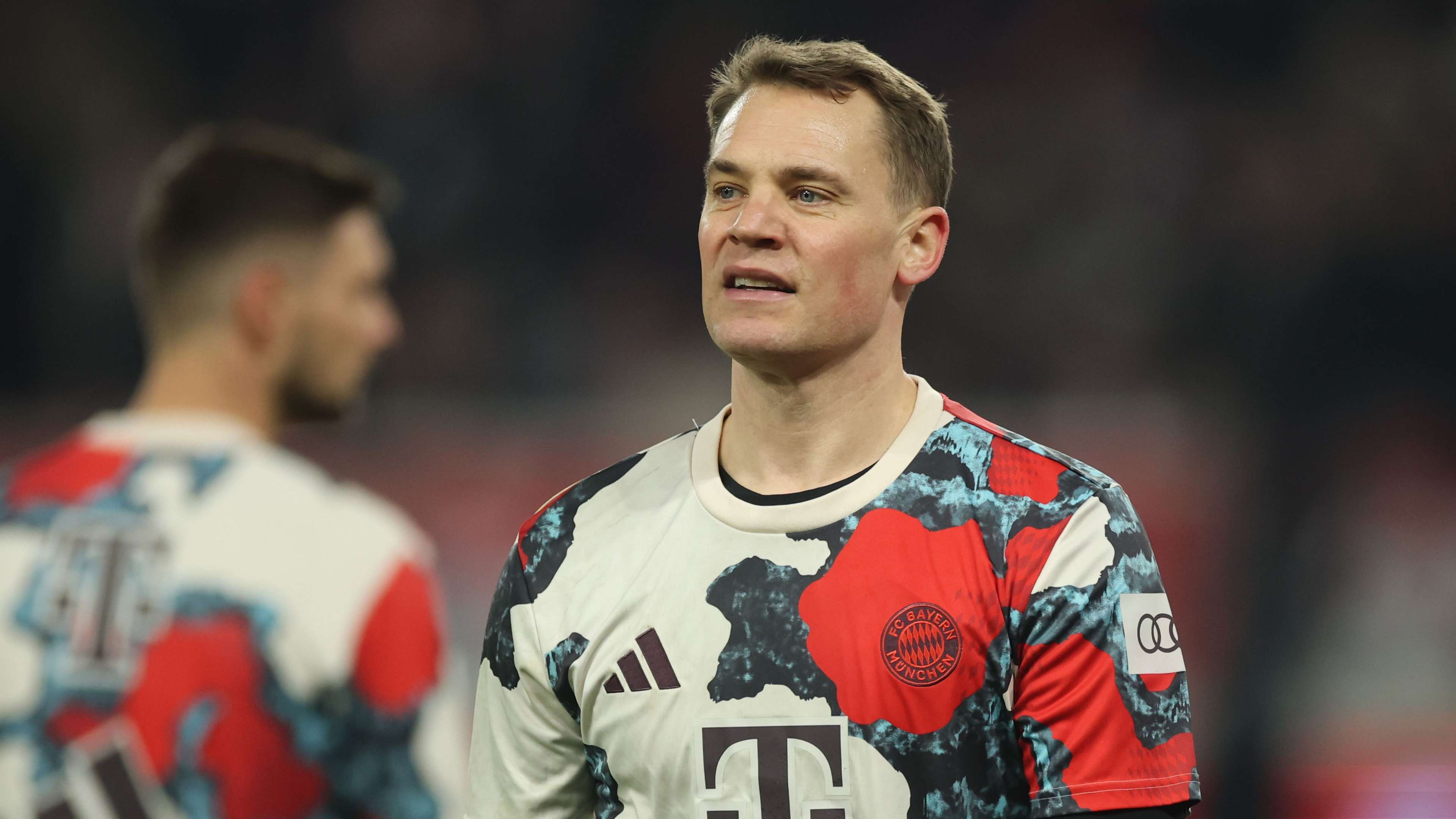 How much does Manuel Neuer earn at Bayern Munich?  