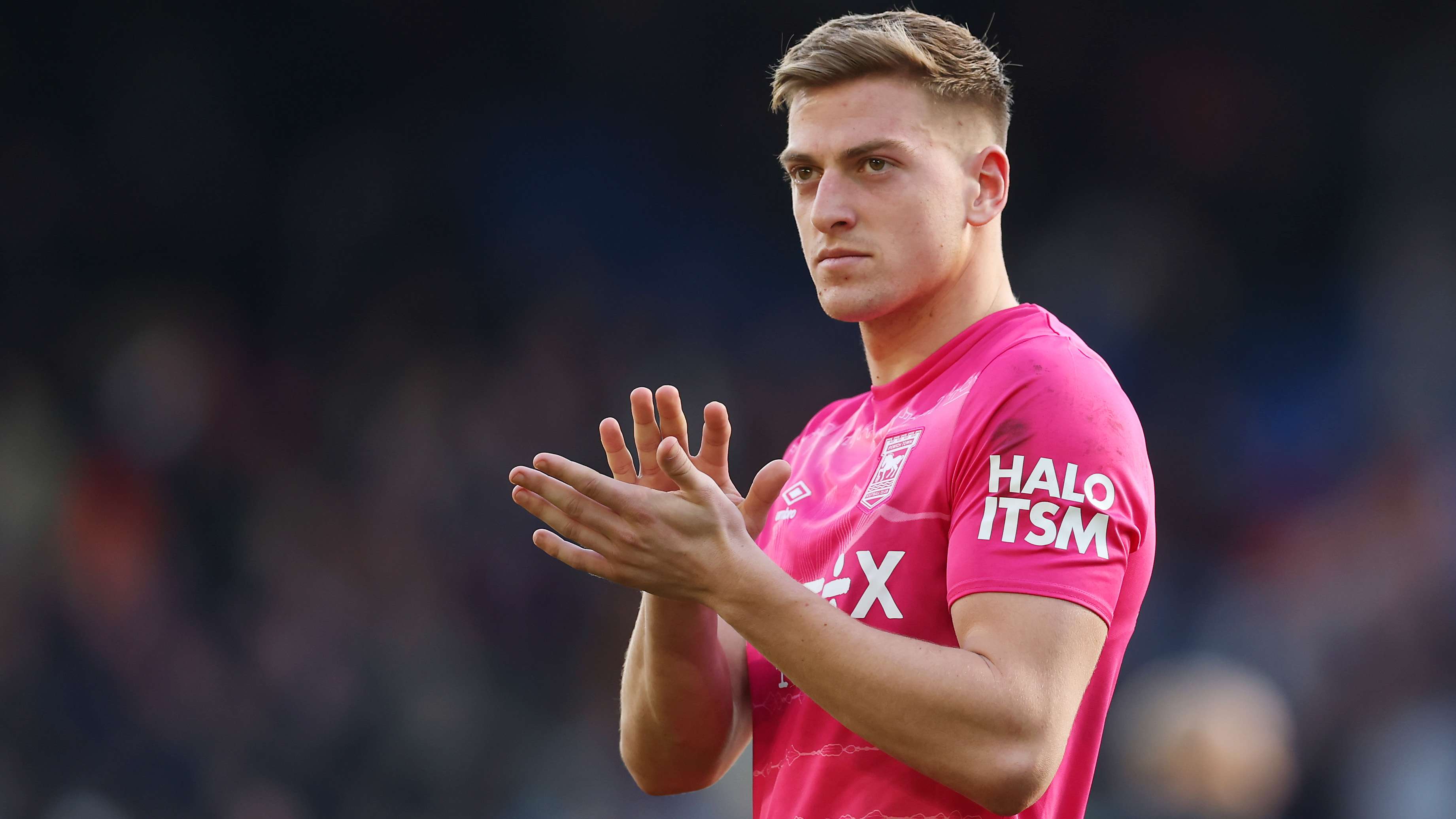 Delap faces choice between 'happiest household' & Ipswich exit  