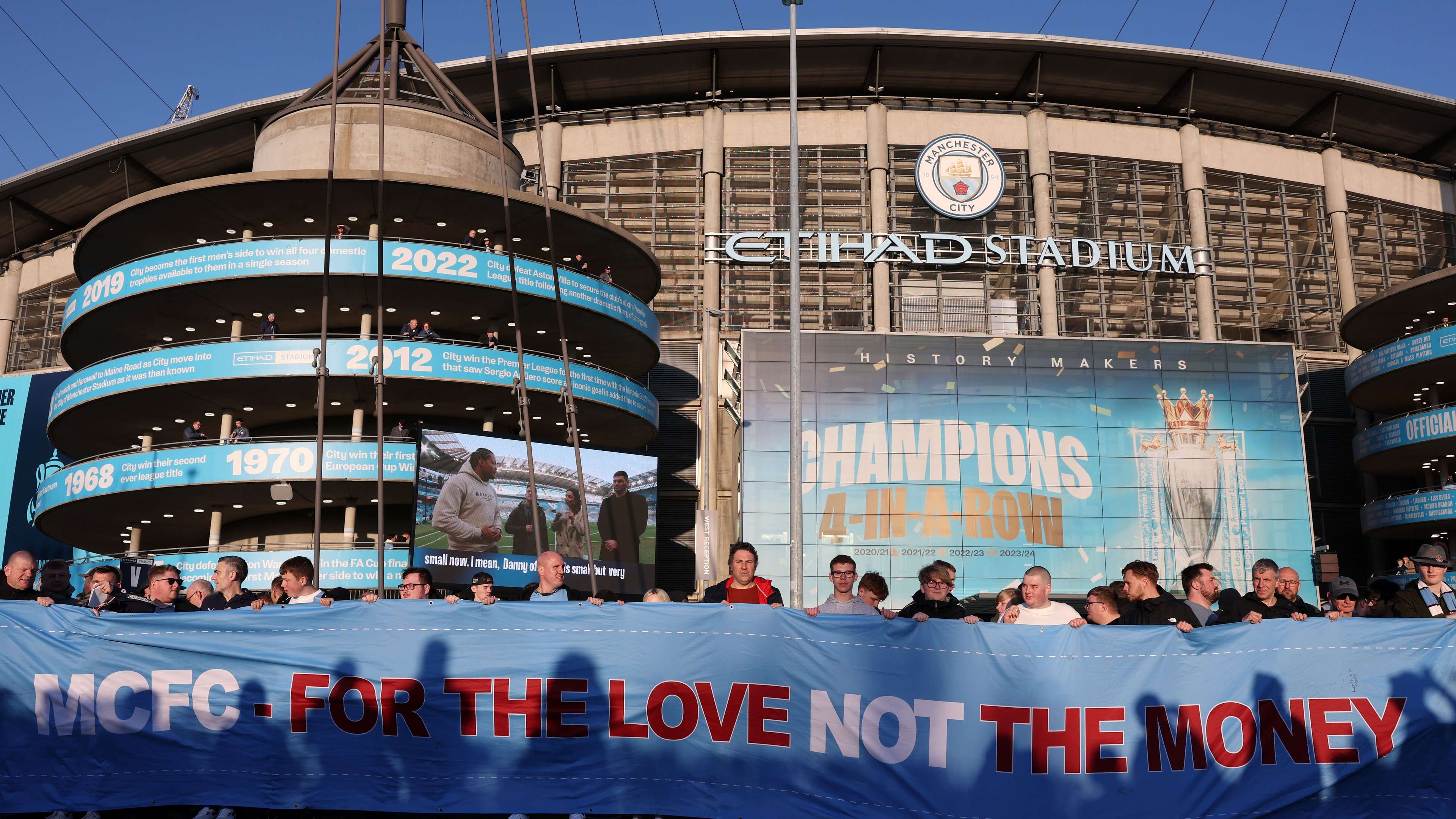 'Nauseating ingrates!' - Simon Jordan slams Man City fans  