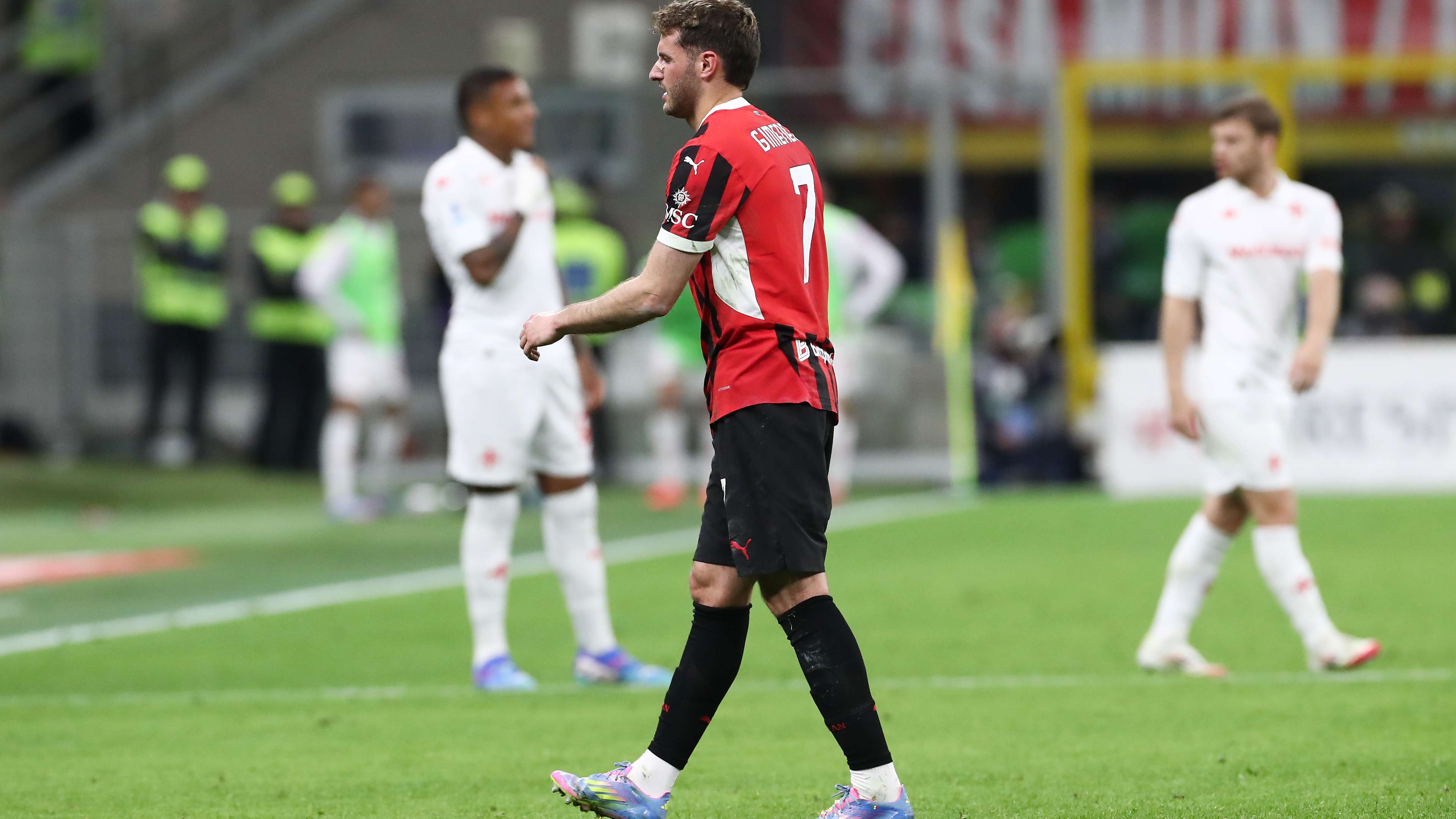 Gomez sounds alarm over Giménez's situation at AC Milan  