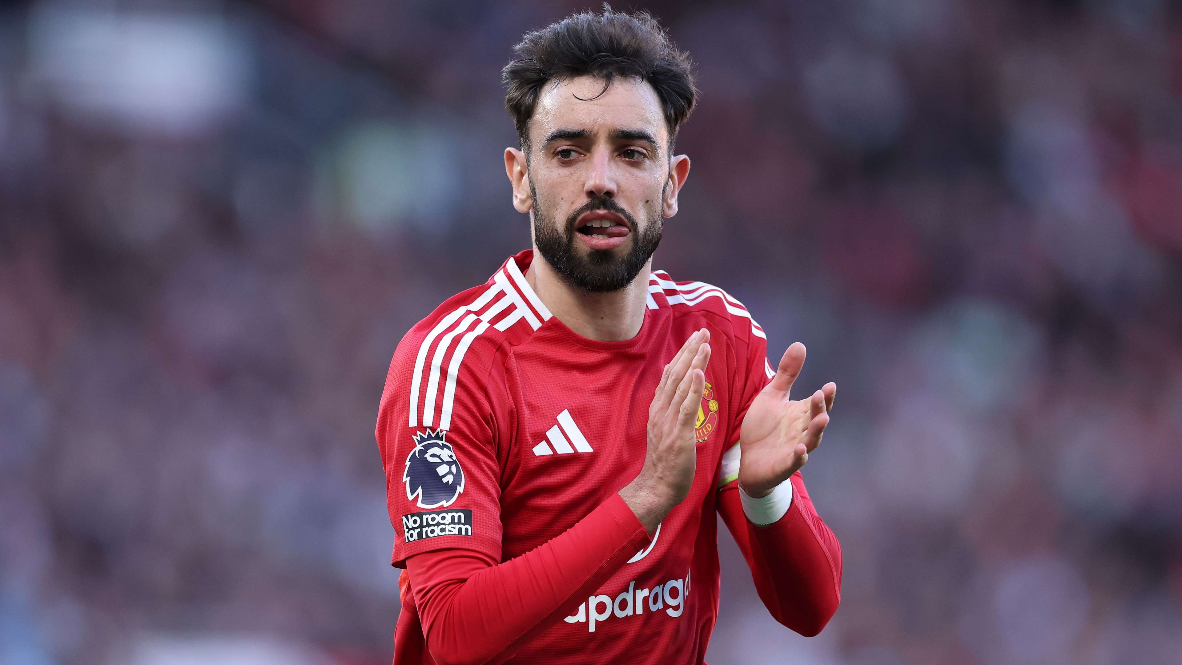 Fernandes takes redundant Man Utd worker out for lunch  