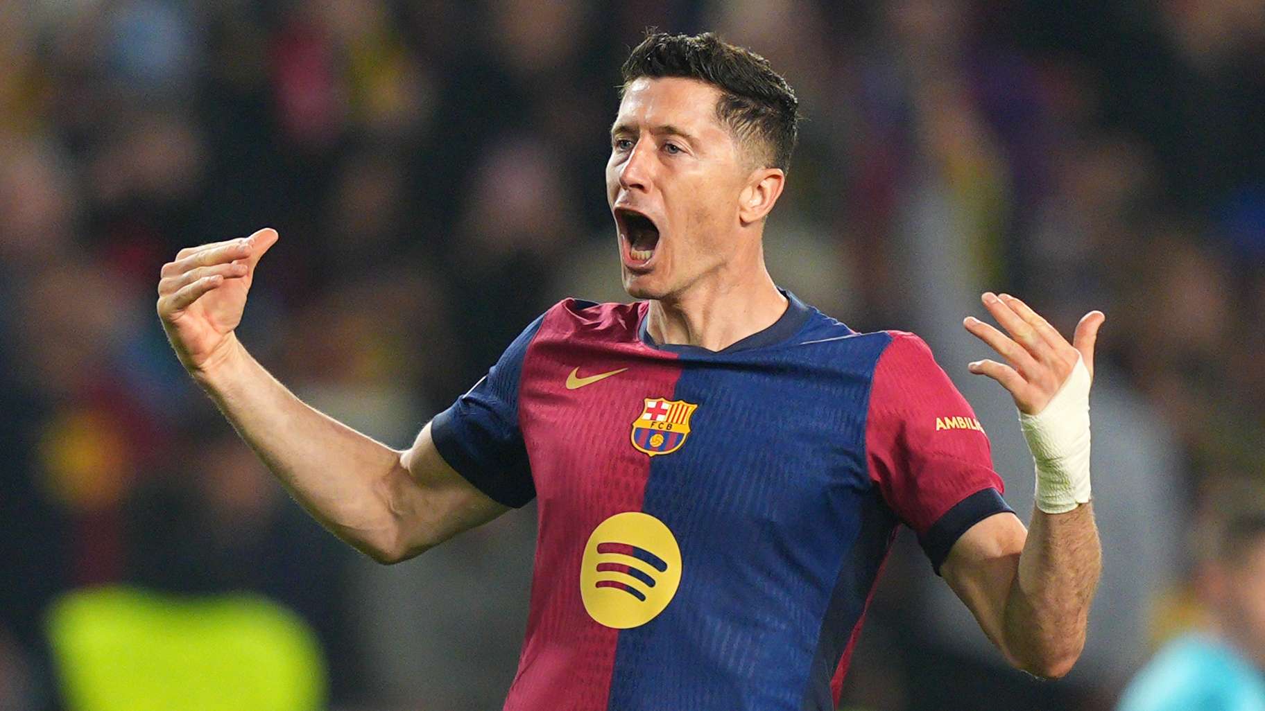 Lewandowski shows no mercy as Raphinha & Yamal strike in easy win  