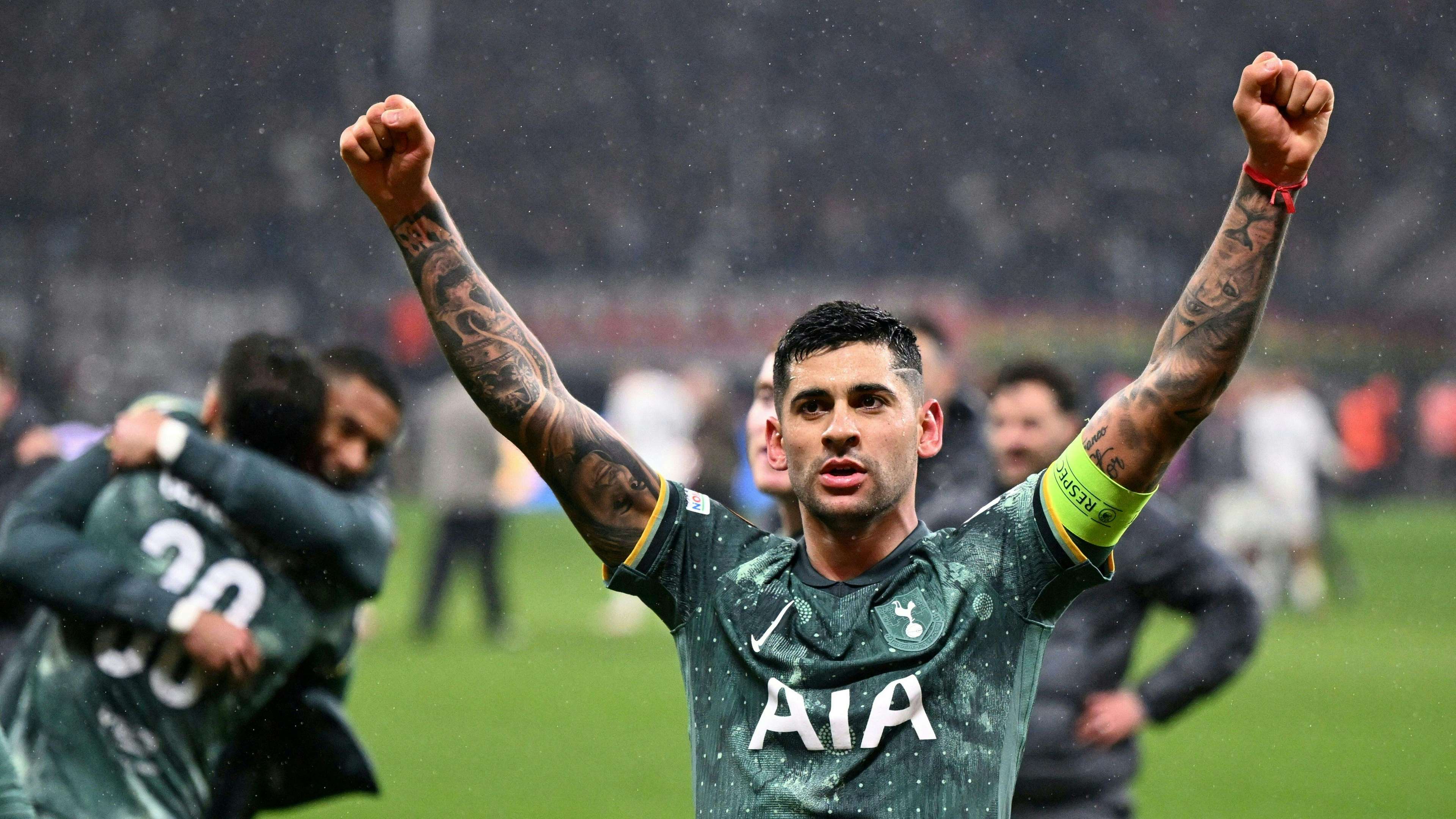 Spurs centre-back Romero holds talks with Simeone  