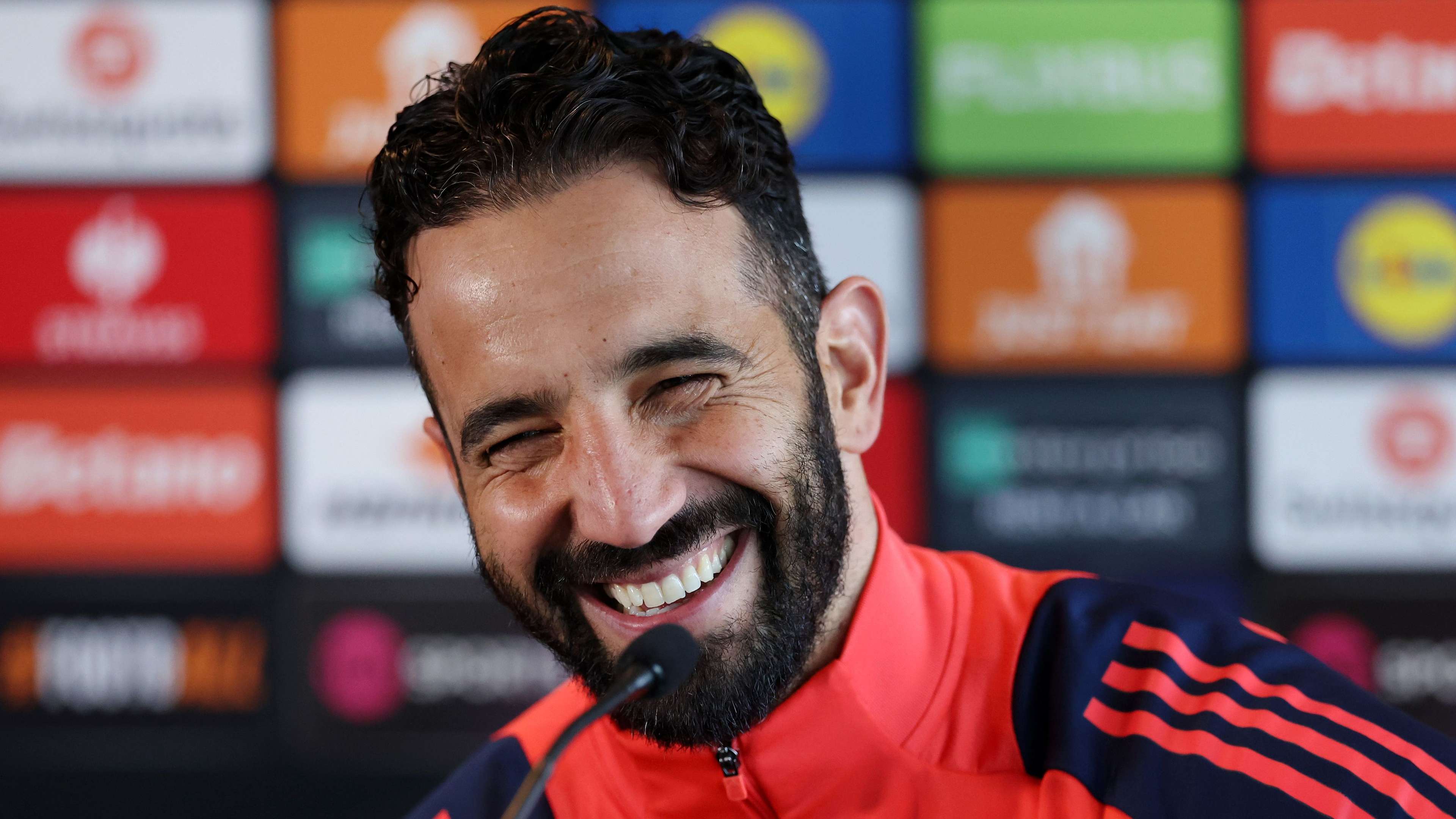 Man Utd strike agreement for first summer signing  