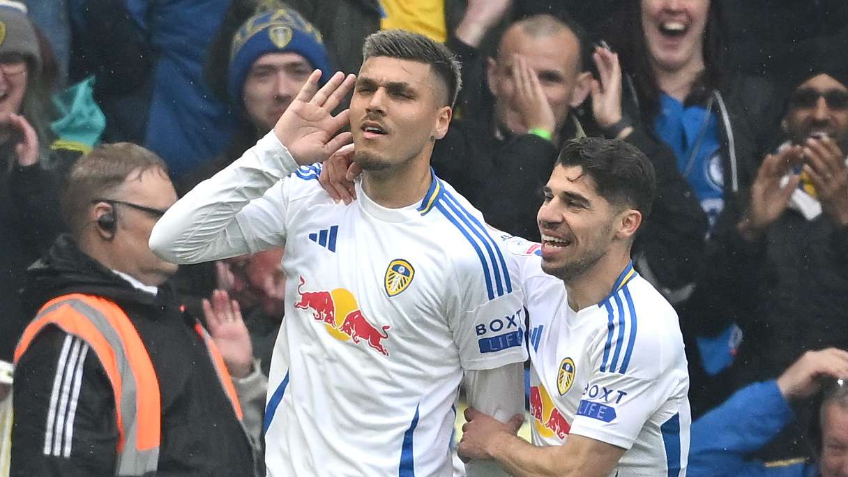 Leeds fans go wild over FIVE first-half goals as promotion nears  