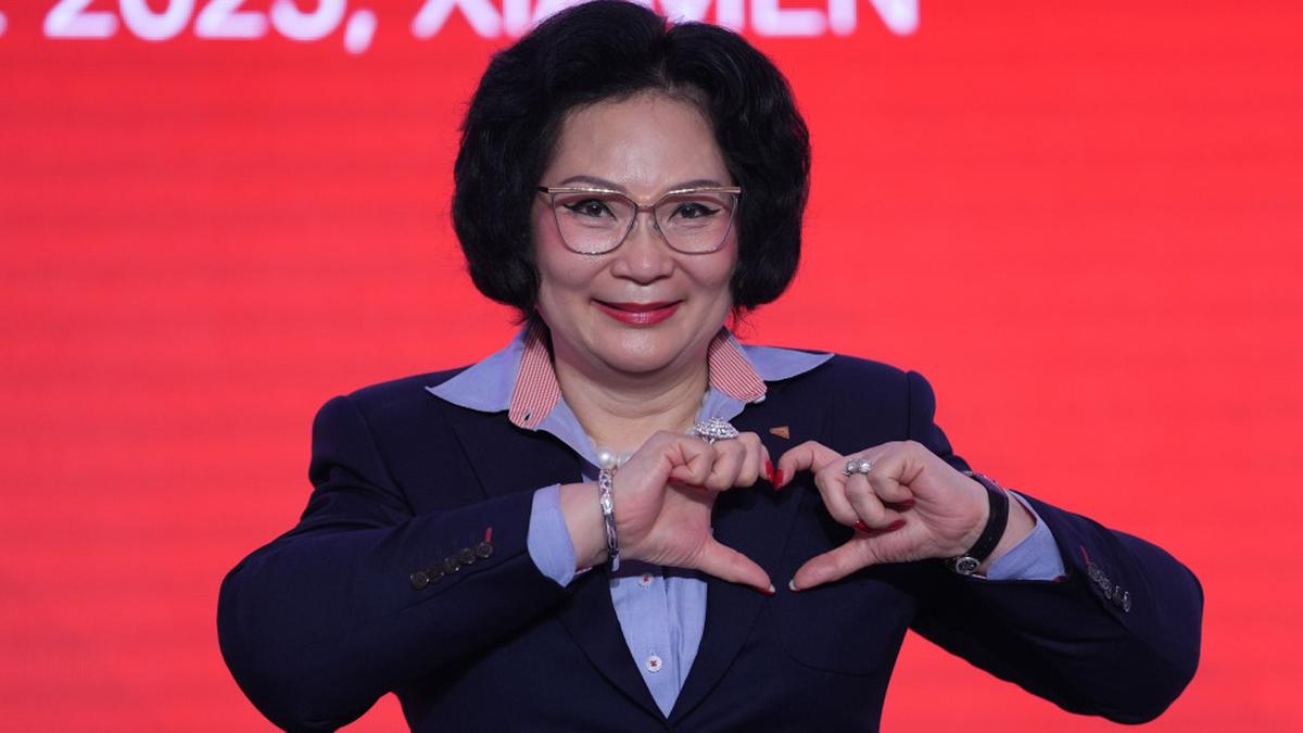 Khunying Patama Leeswadtrakul elected as new BWF President  