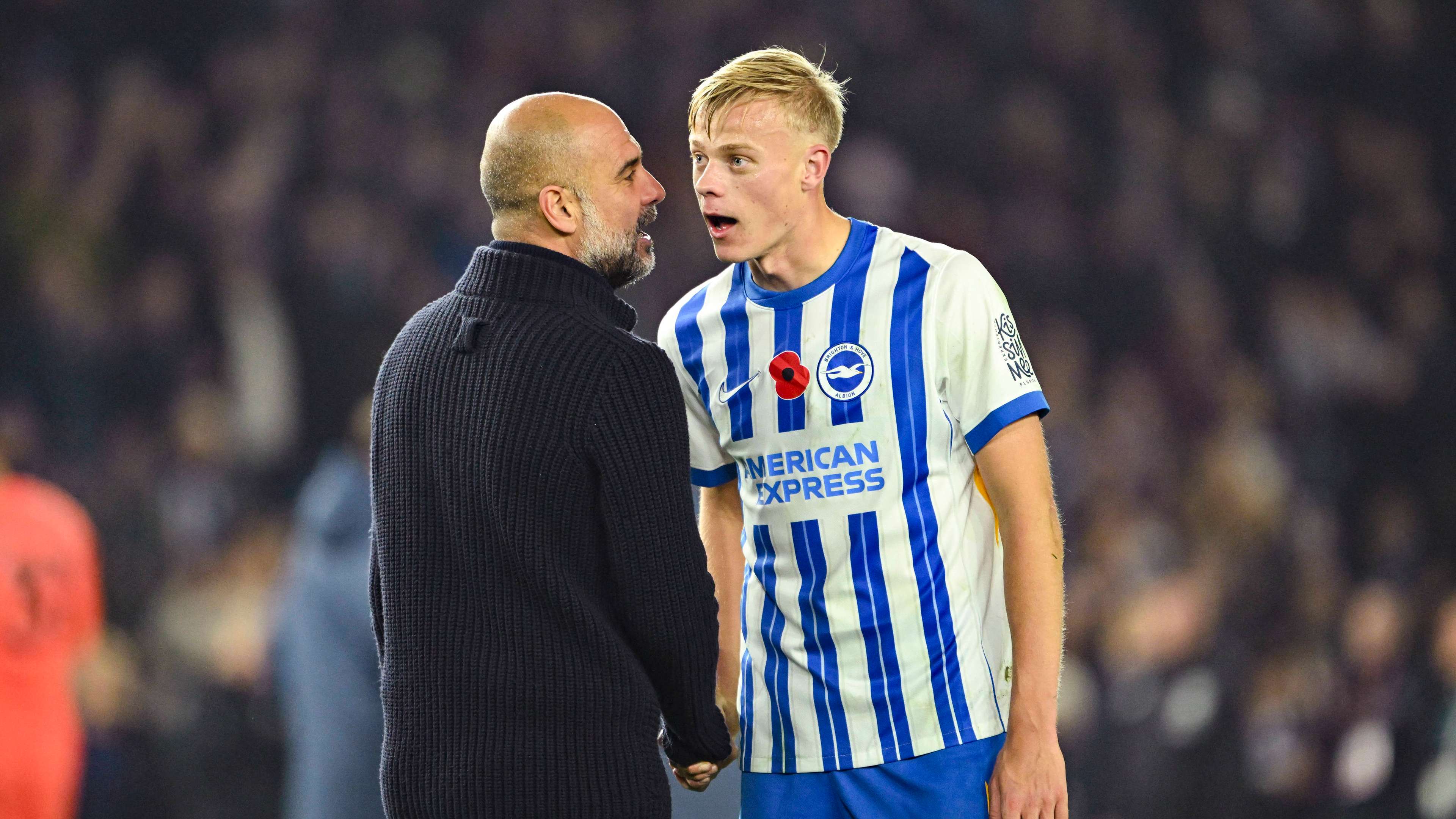 How much does Jan-Paul van Hecke earn at Brighton?  