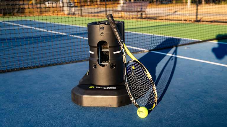 Carlos Alcaraz passes Jannik Sinner for No. 1 on year-to-date live race after reaching Monte Carlo final  