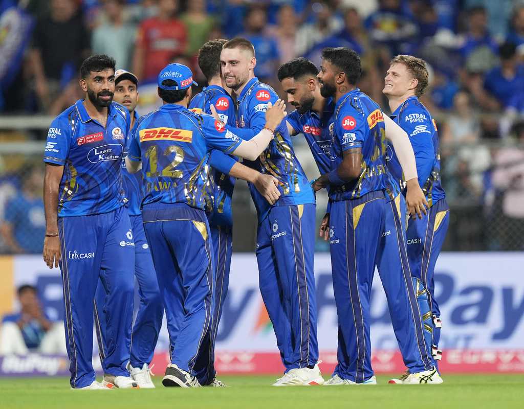 Unusual Wankhede pitch aids MI's tactical plans  