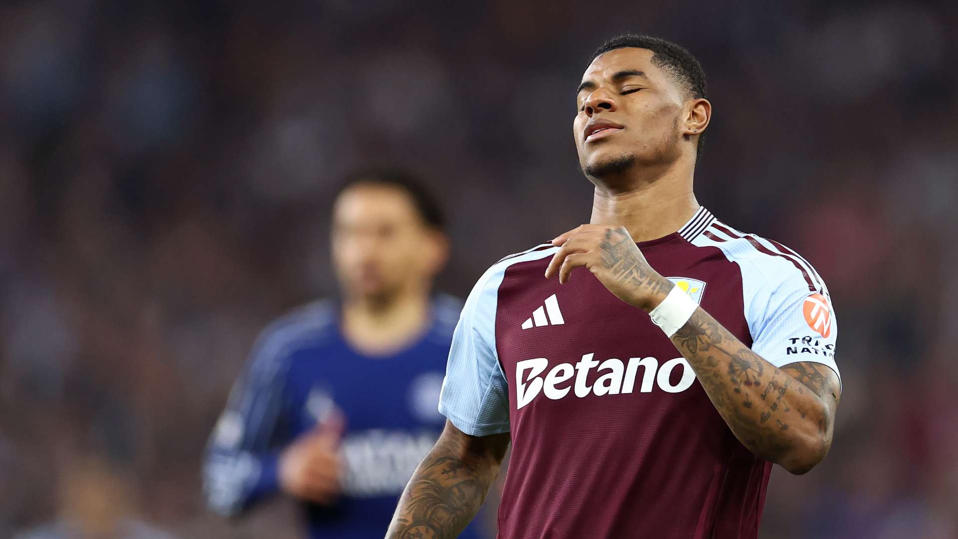 '9.5 must be a shoe size!' - Zirkzee mocked for self-claimed position  