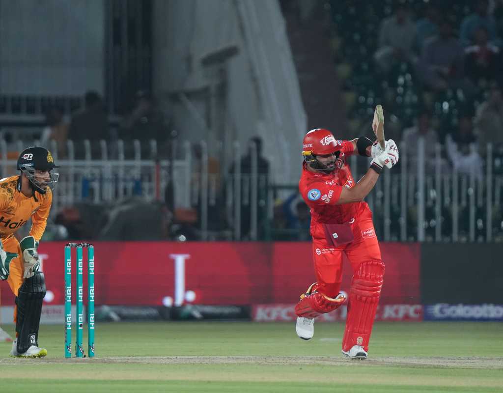 Sahibzada Farhan's ton decimates Zalmi   Sahibzada Farhan's ton decimates Zalmi