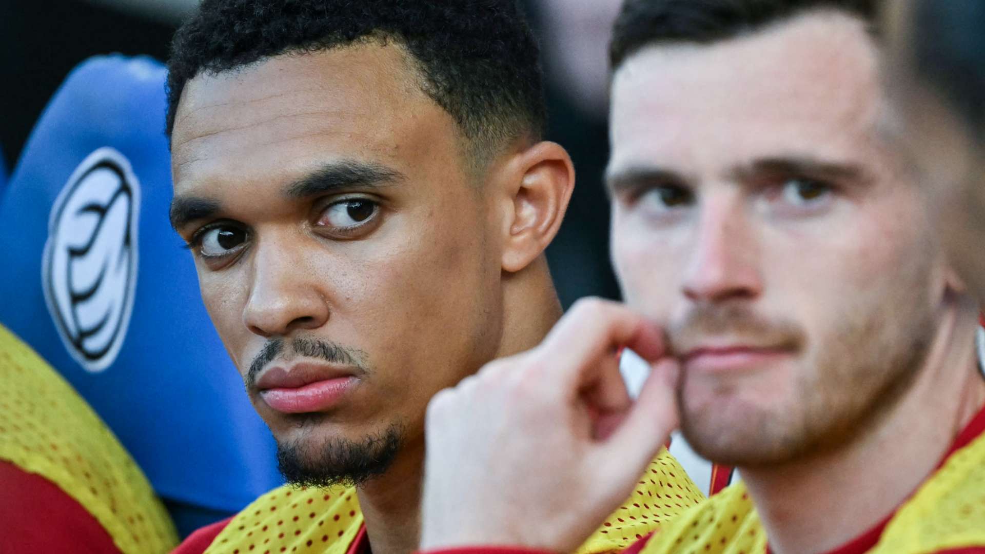 📽️ | Moody Trent refuses to join in with Liverpool singalong  