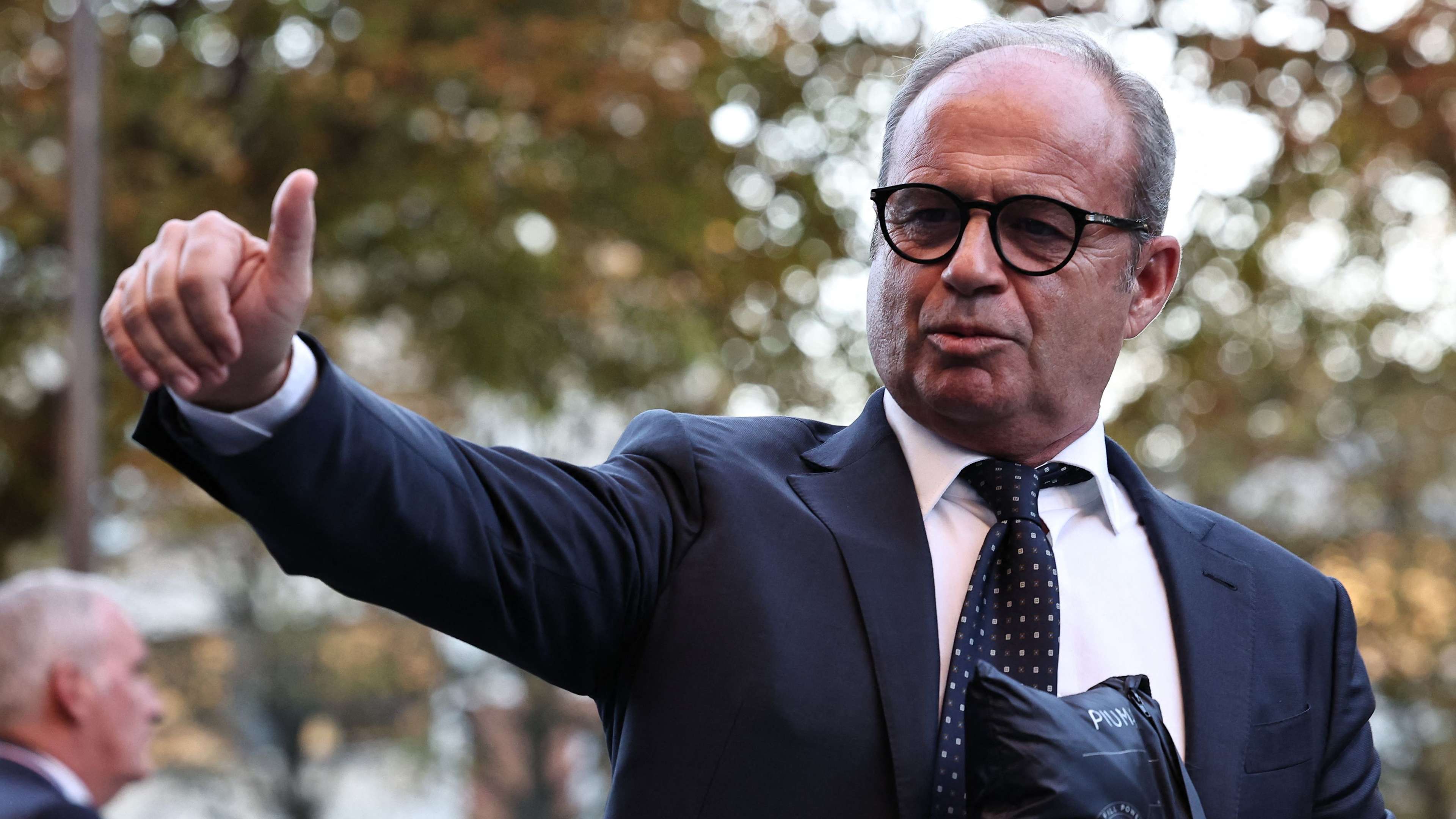 Man Utd blow as PSG's transfer guru commits to staying put  