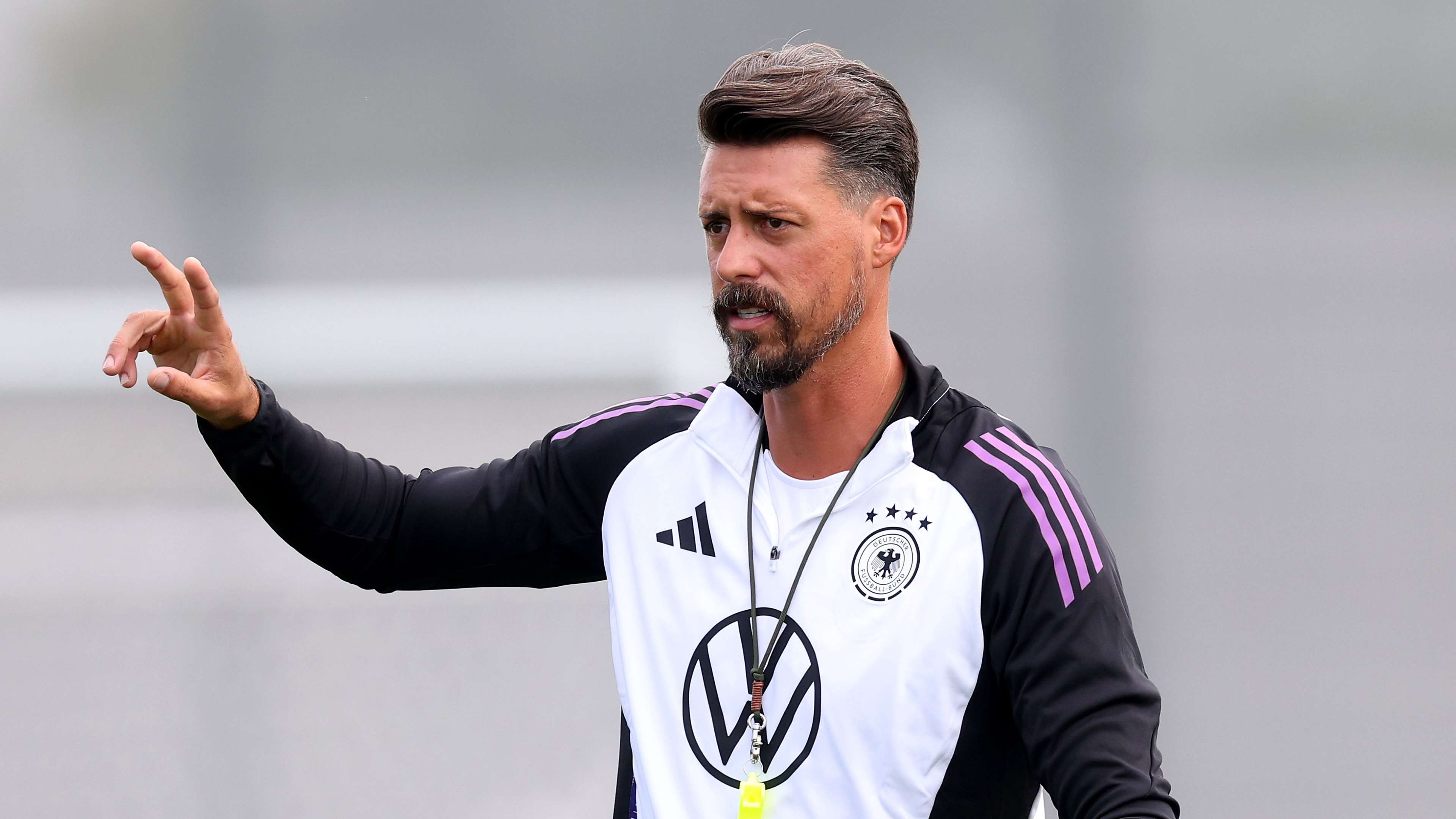 Ex-Bayern striker to land Bundesliga manager's job  