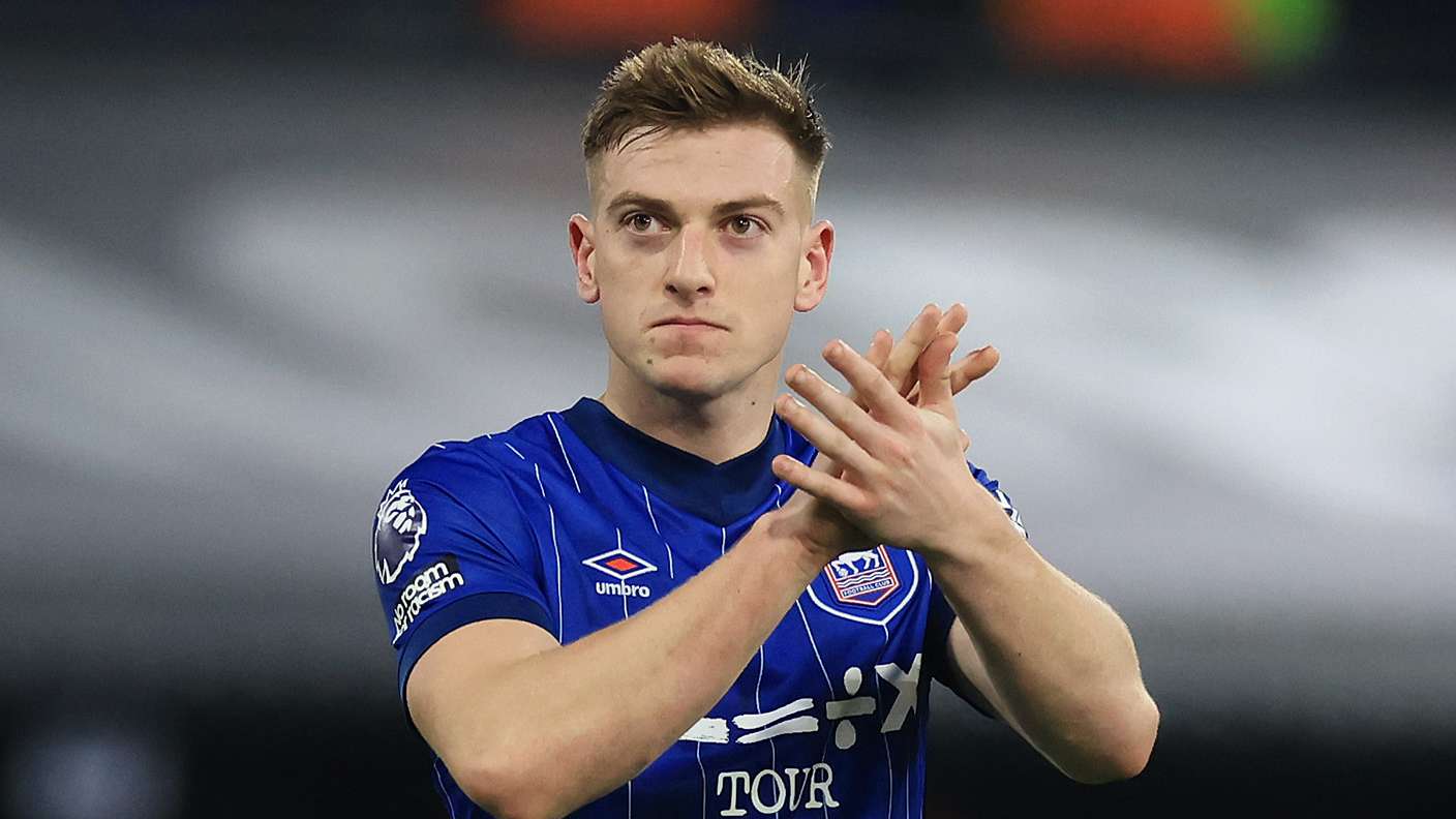 Transfers LIVE: Man Utd lead Chelsea in Delap pursuit  