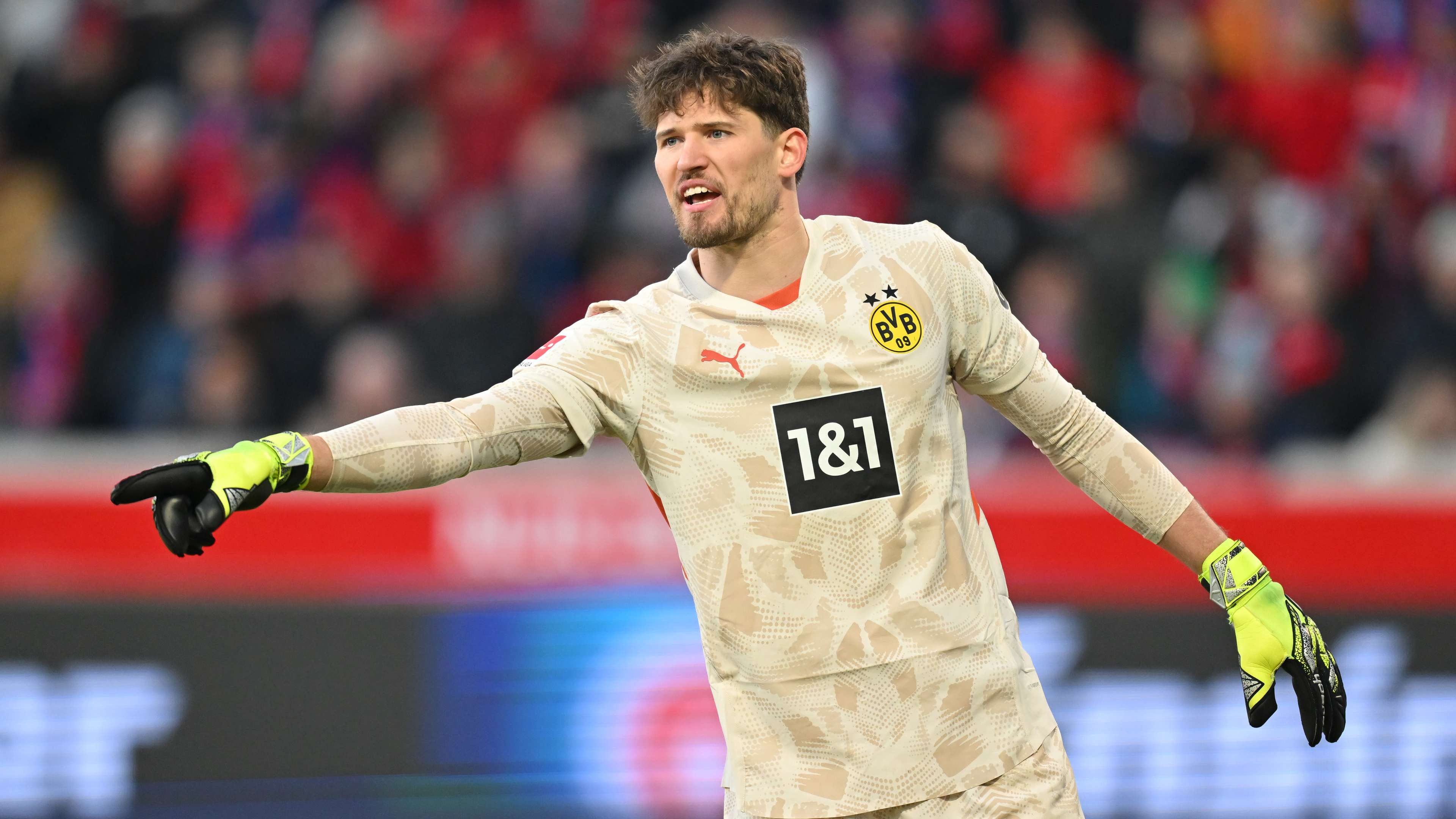 Kobel U-turn?! Chelsea-linked goalkeeper set for Dortmund stay   Kobel U-turn?! Chelsea-linked goalkeeper set for Dortmund stay