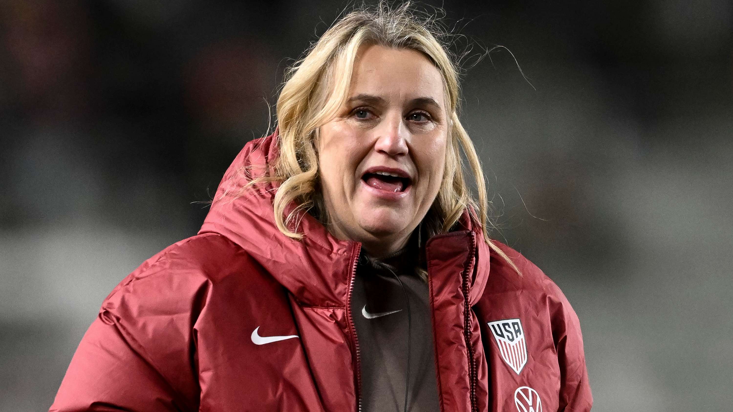 'Embrace the discomfort' - Hayes addresses Iona graduates  