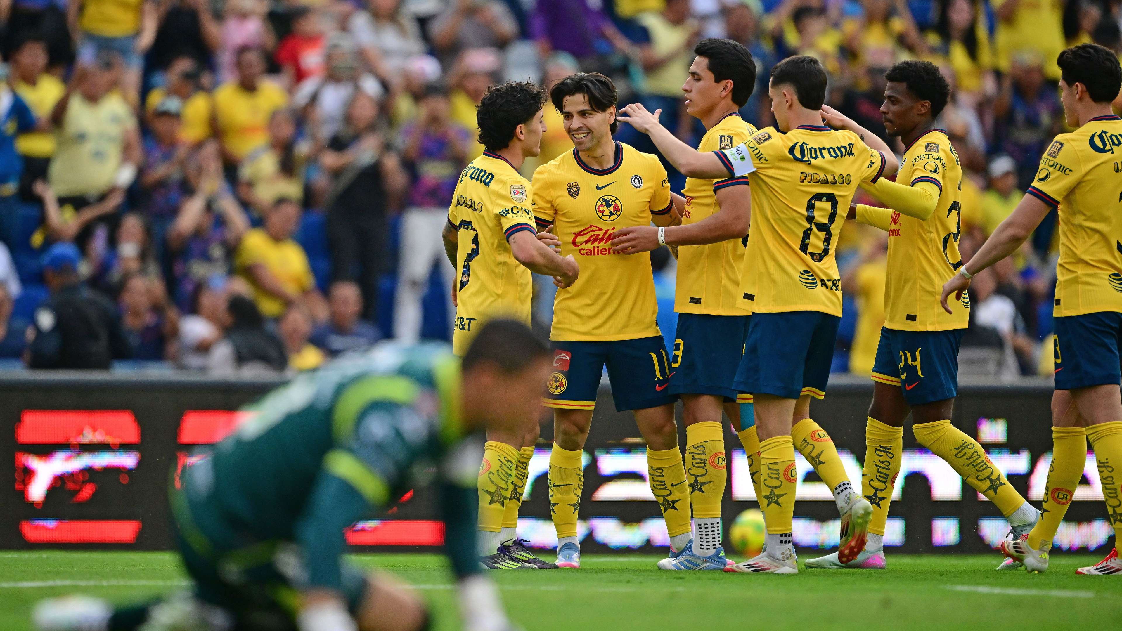 América confirm Dávila purchase, extend Reyes contract  