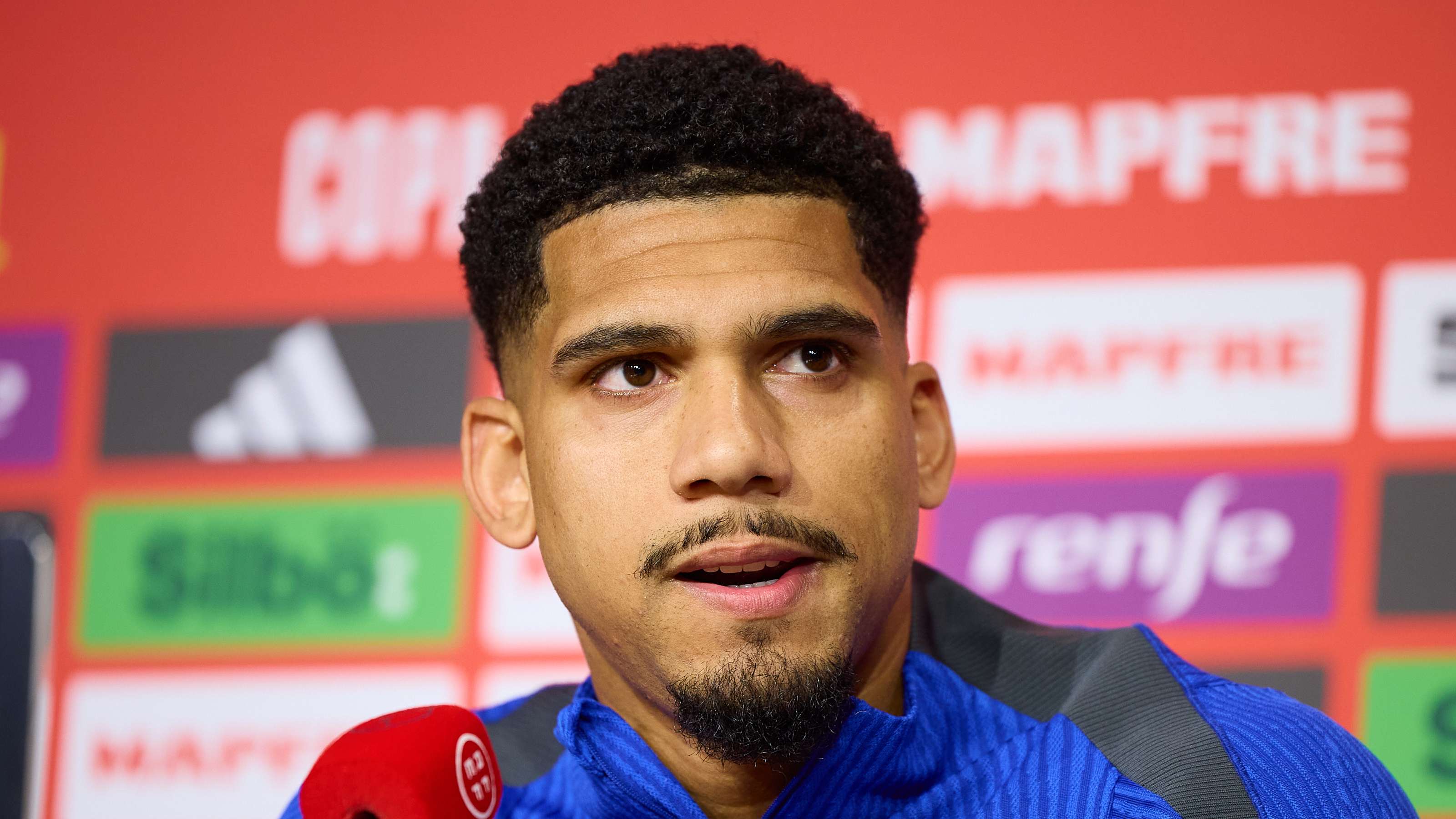 Man Utd to move for Barcelona star Araujo on one condition  