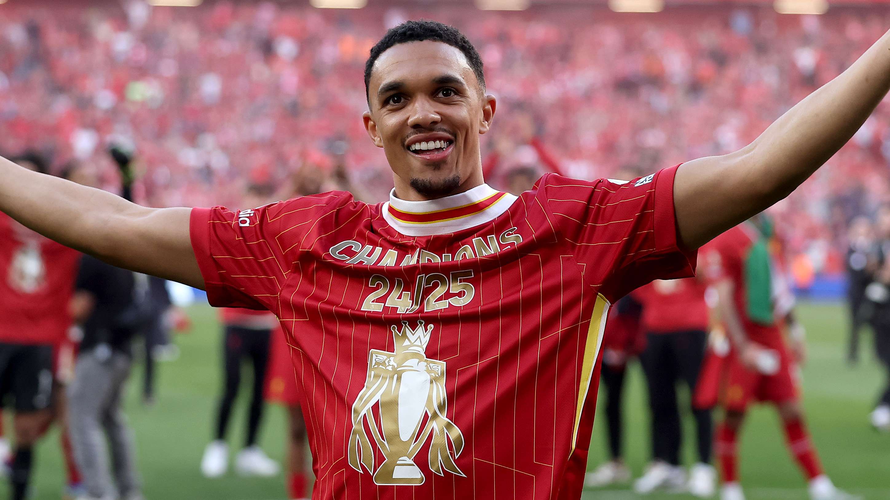 Carragher hopes Liverpool title celebrations convince TAA to stay  