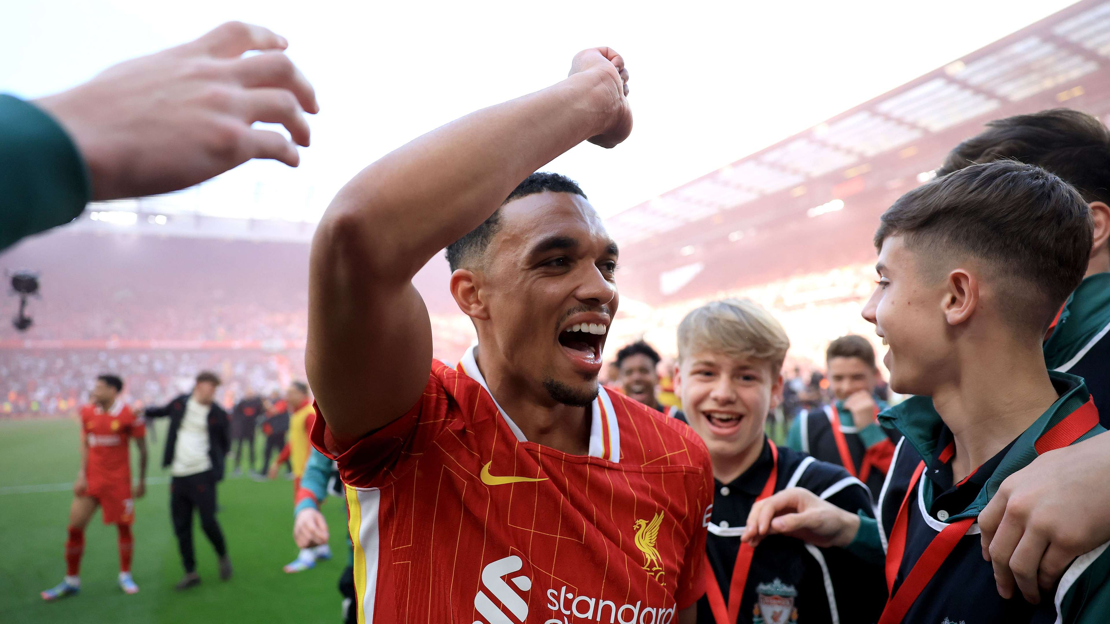 Wright 'delighted' for Madrid-bound TAA amid fan backlash   Wright 'delighted' for Madrid-bound TAA amid fan backlash