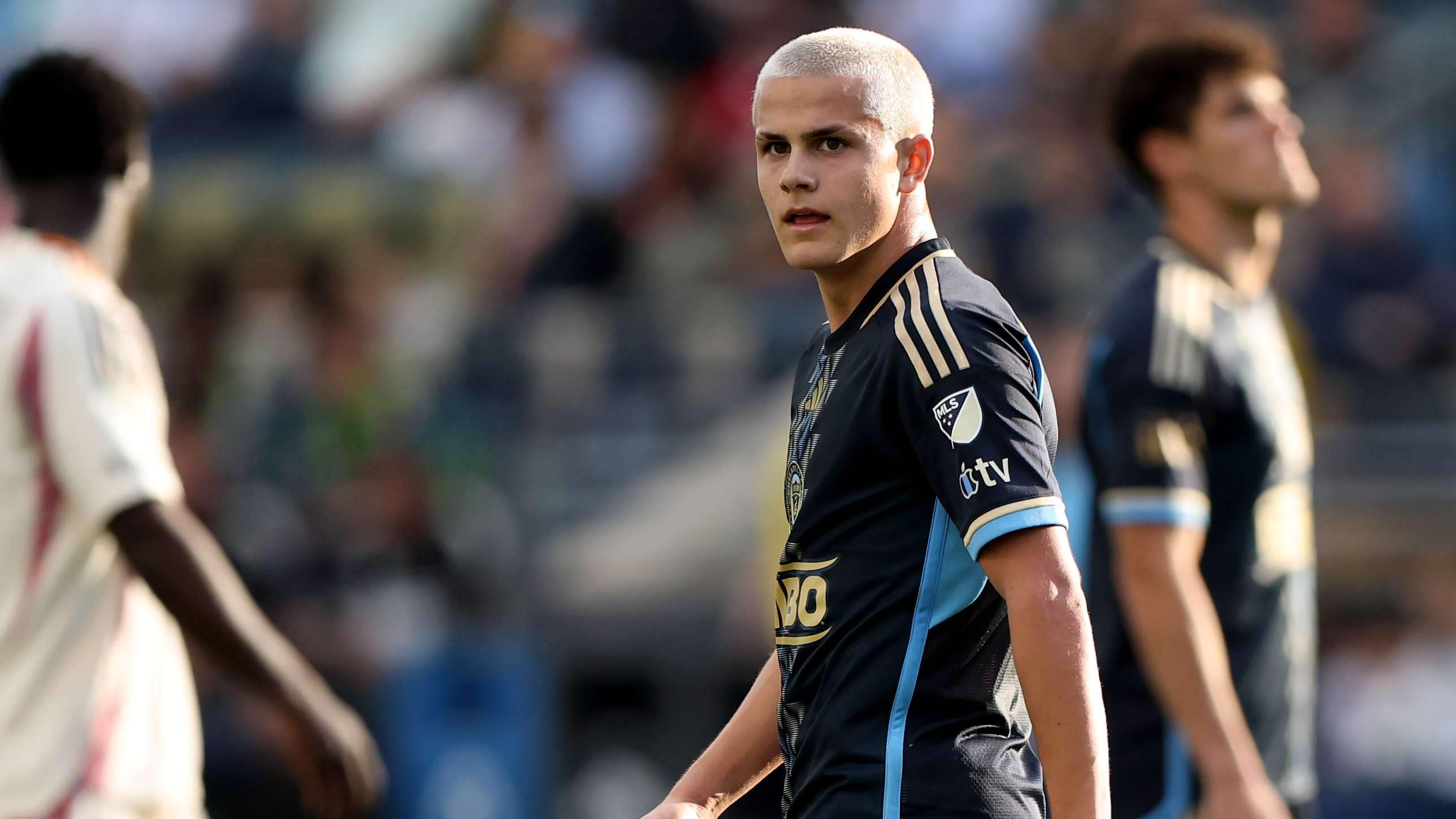 Wright-Phillips urges patience with Union's Cavan Sullivan  