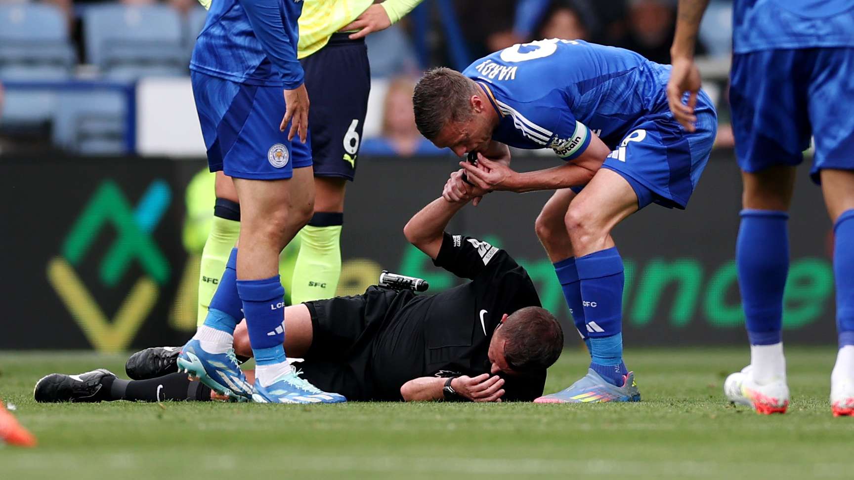 Vardy does hilarious whistle stunt as injured referee is replaced  