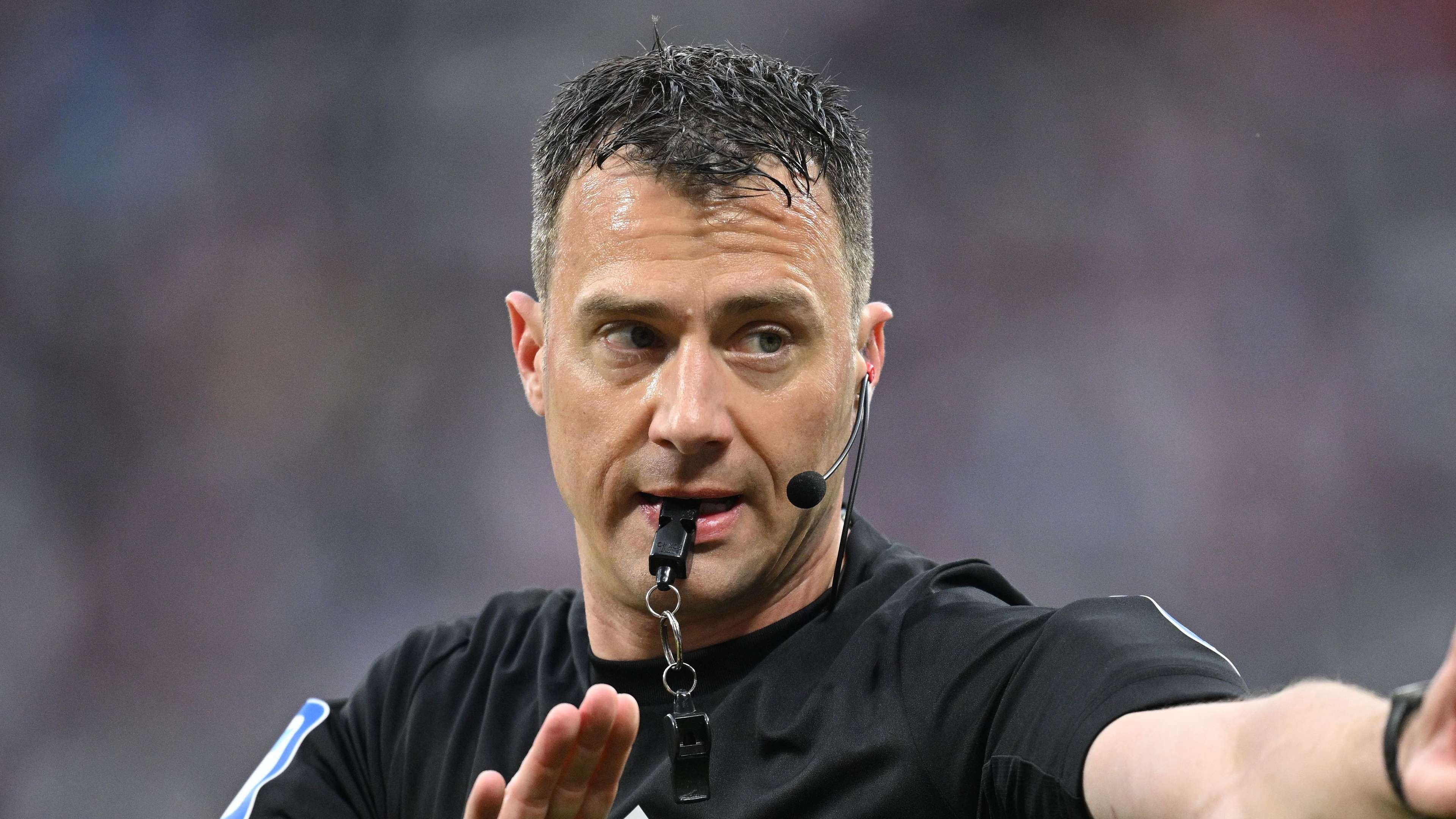 'Match-fixer' referee to take charge of Europa League final  