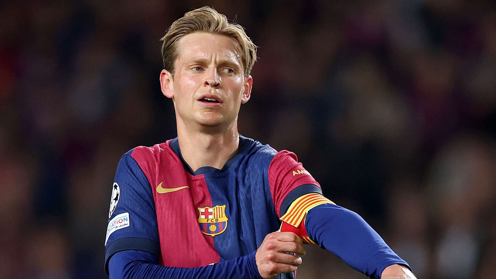 Shock as De Jong willing to take pay cut to stay at Barca  