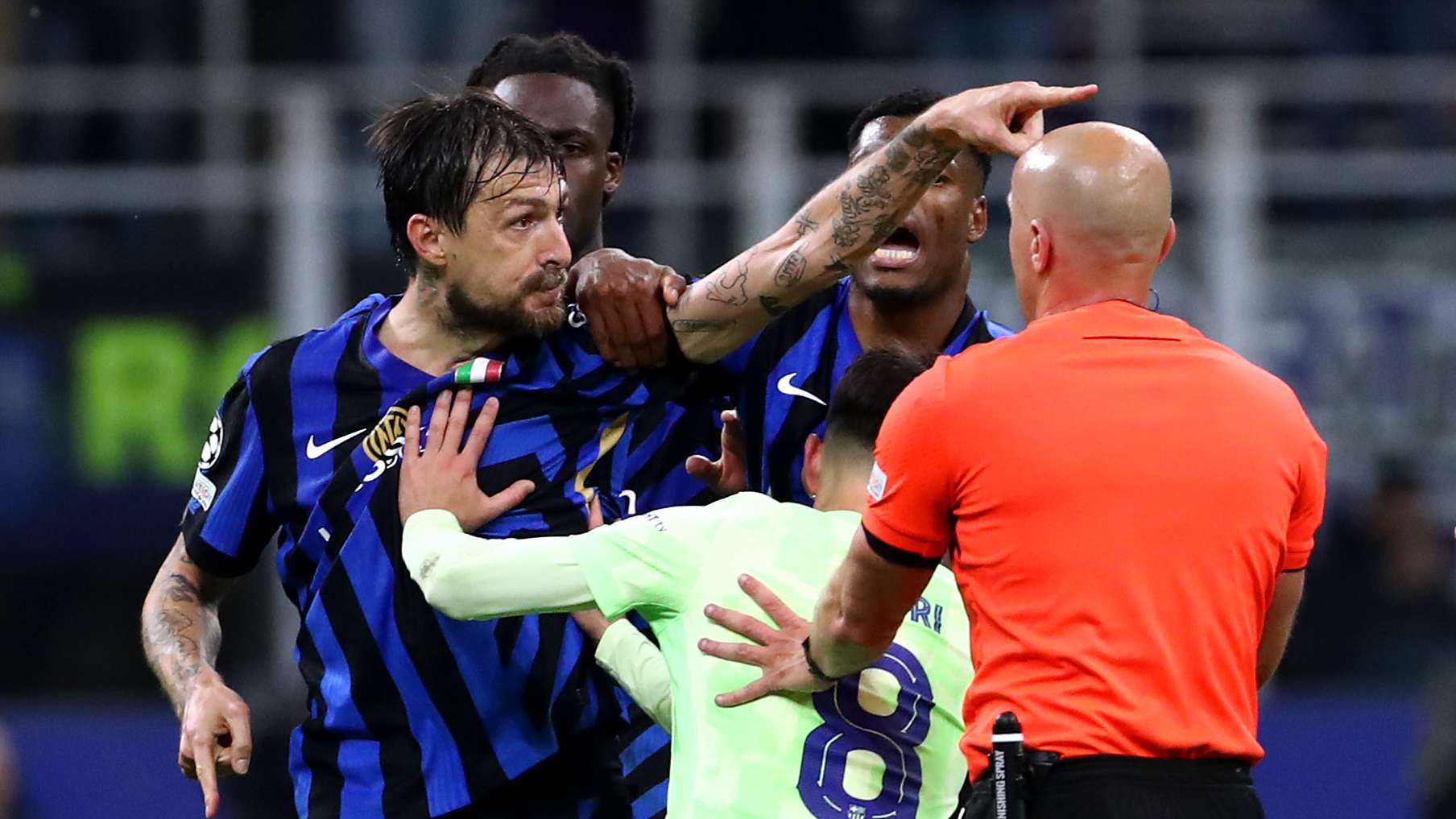 📽️ | Did Martinez SPIT at Acerbi? New footage of incident emerges  