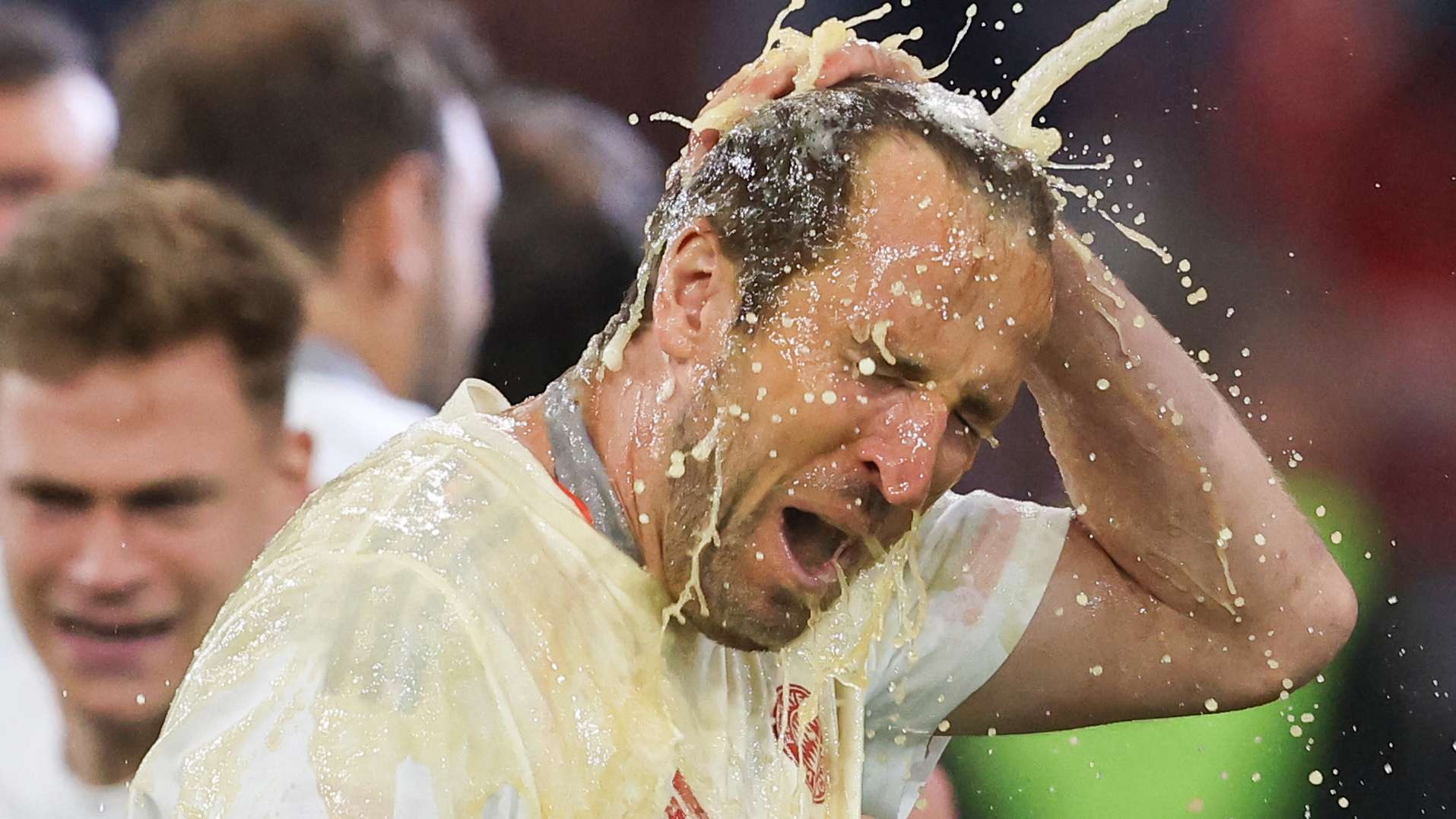 'My wife stayed away from me!' - Kane jokes about beer shower  