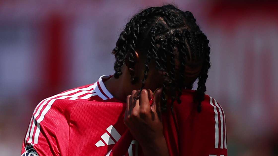 Massive injury scare for Man Utd as Yoro limps off  