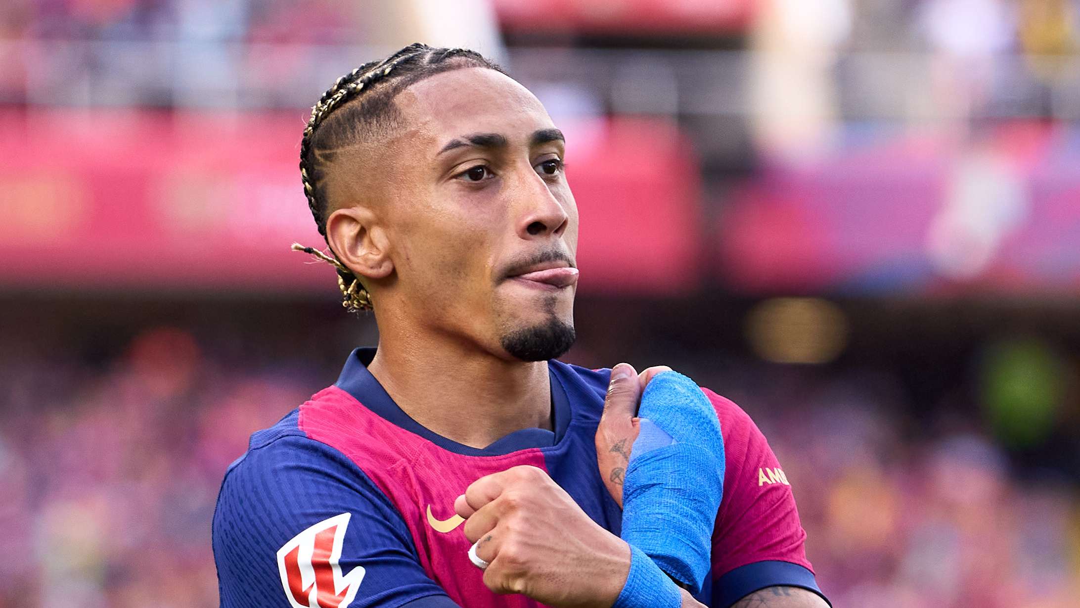 Raphinha sends defiant message to Rashford & Diaz amid Barca links  