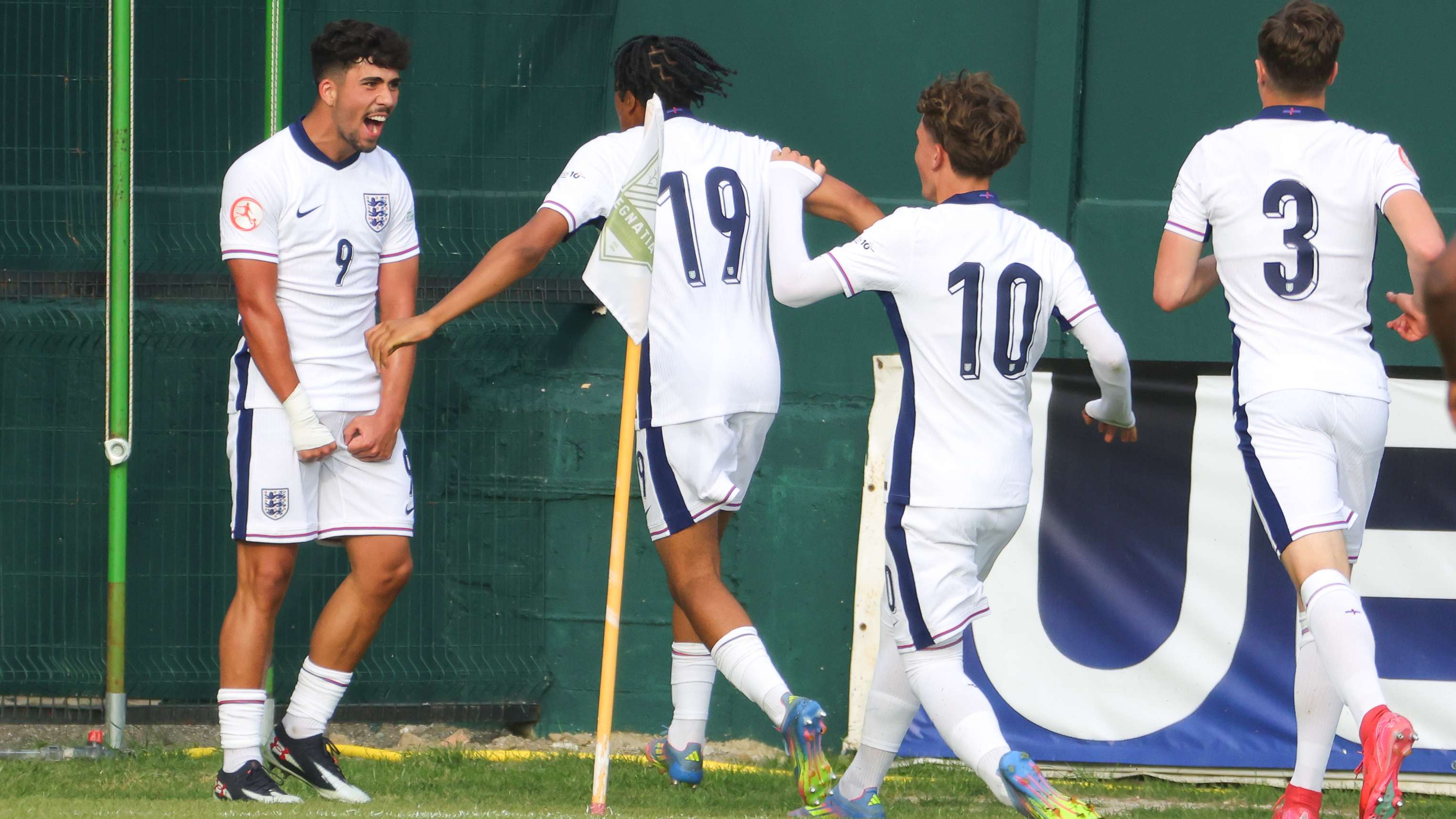 📽️ | England & Belgium both score beauties at U17 Euros  