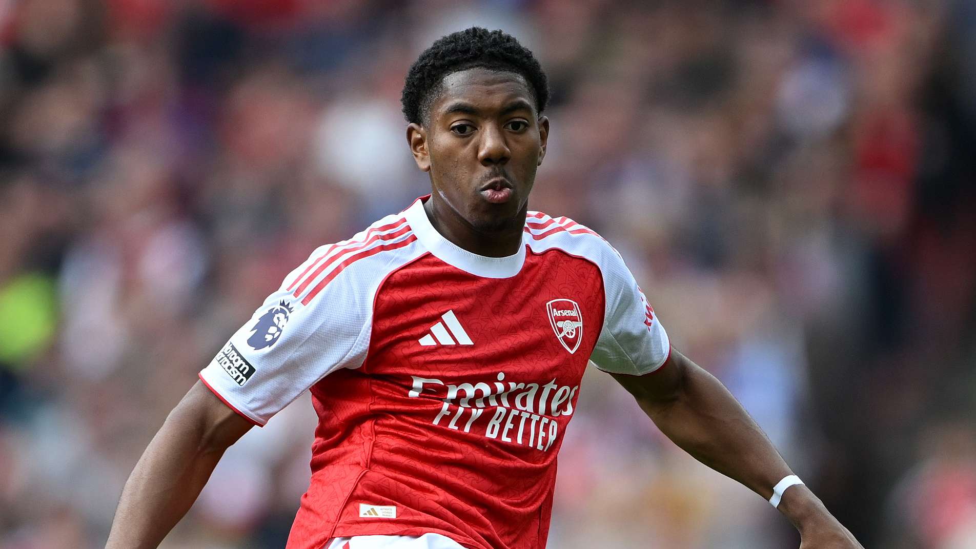 Real Madrid on alert as Lewis-Skelly contract talks stall  