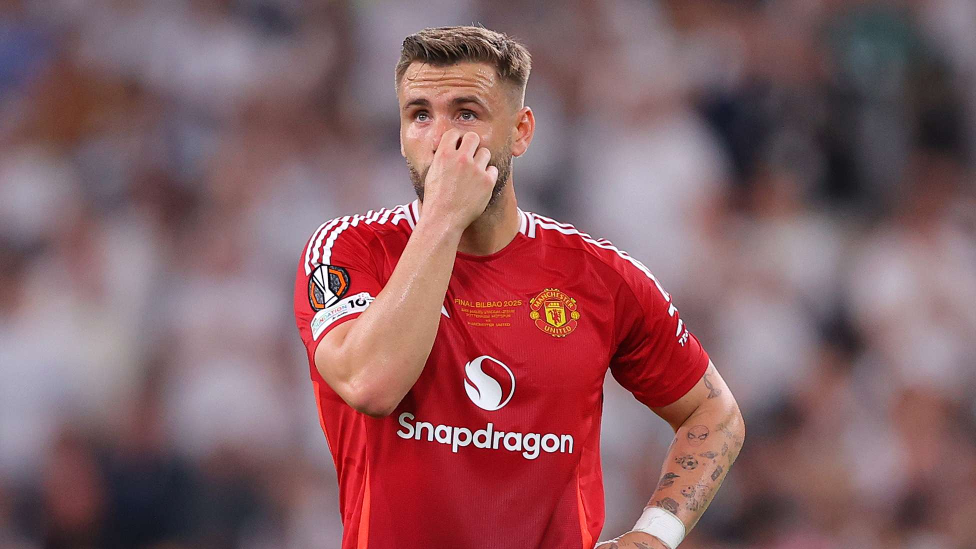 Shaw sends out apology to Man Utd fans and gives verdict on Amorim  