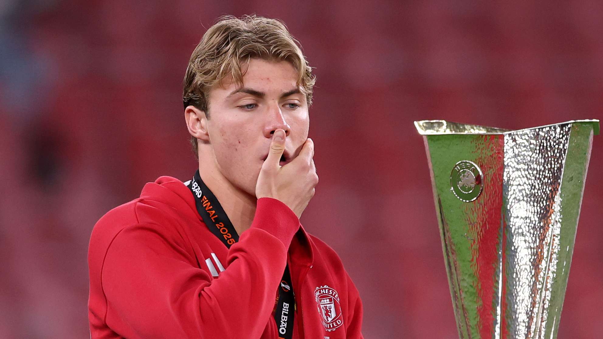 Man Utd will 'happily cash in' on Serie A target Hojlund  