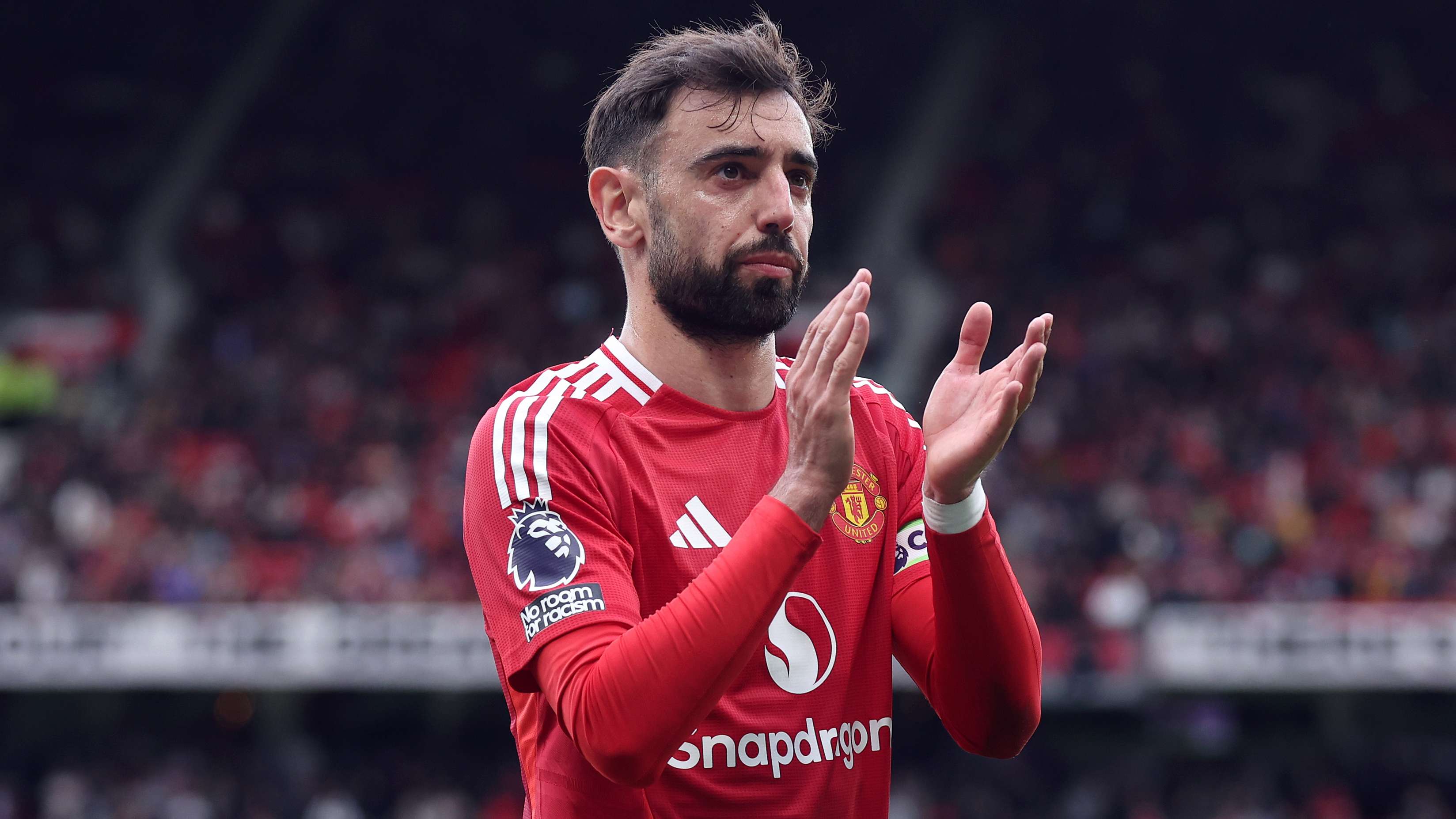 📽️ | Bruno pinky promises Man Utd fan he will stay  